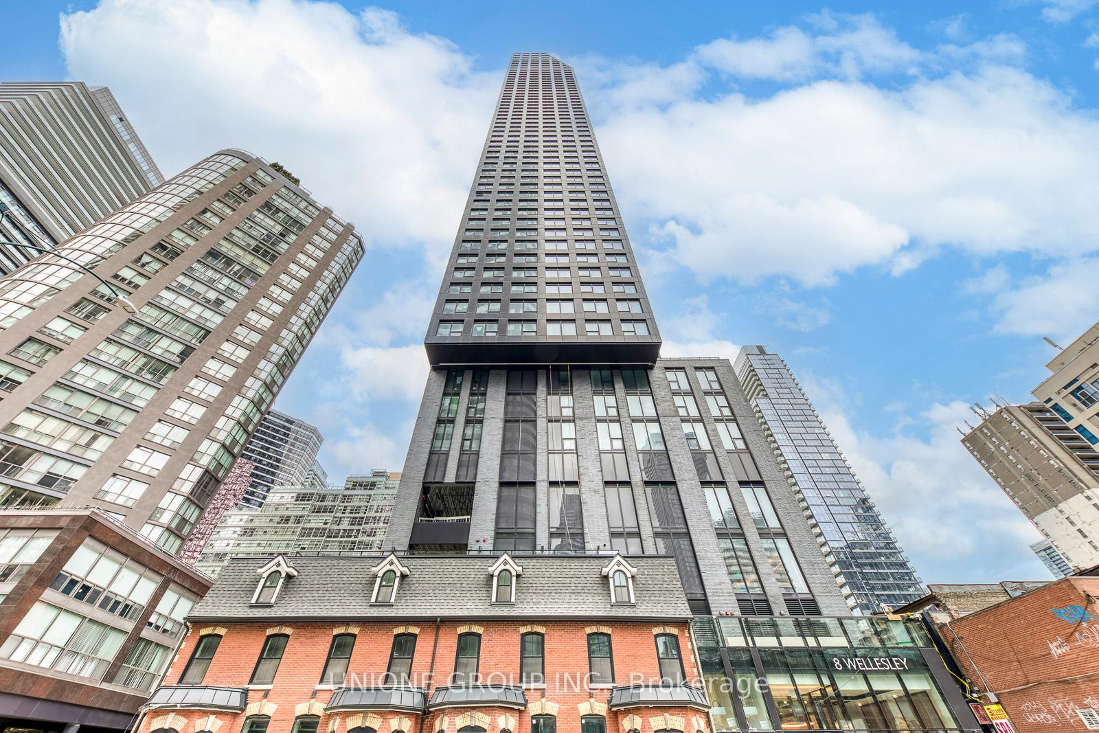 Photo of Unit 2506, 8 Wellesley Street W