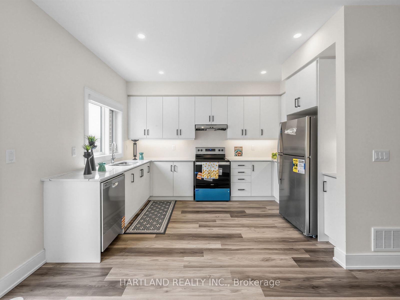 Photo 5 of Unit 503, 1695 Dersan Street, Pickering, Duffin Heights — HOMEH