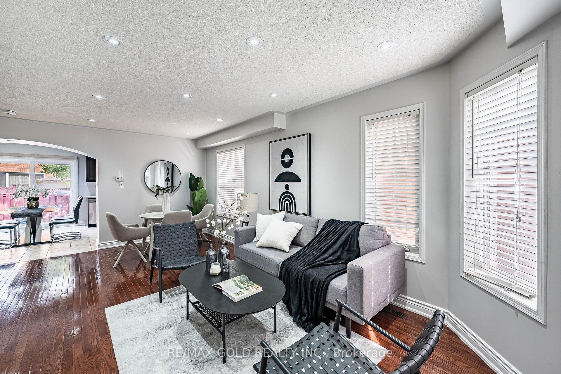 Photo 5 of 21 Edenvalley Road, Brampton, Fletcher's Meadow — HOMEH
