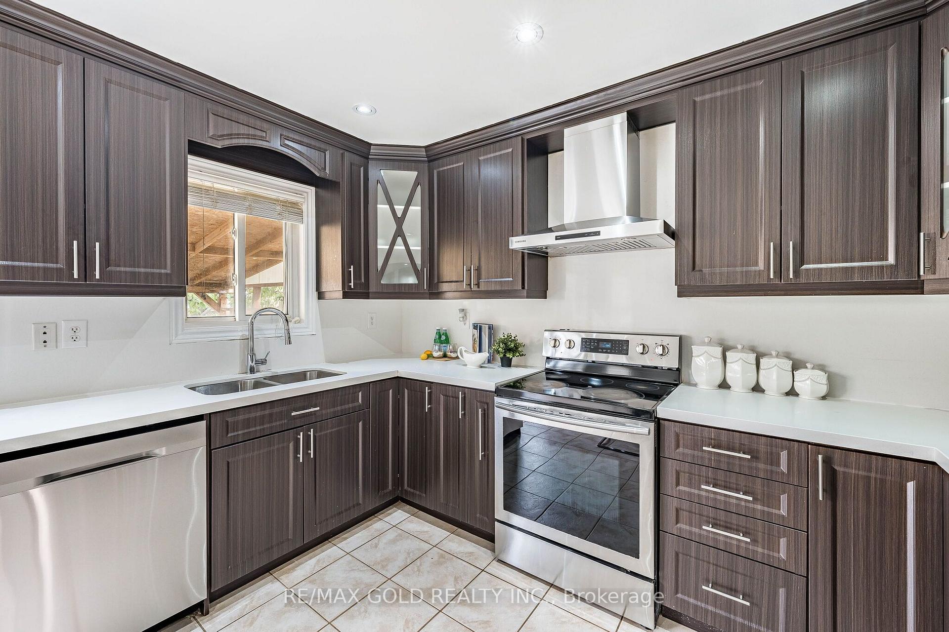 Photo 11 of 21 Edenvalley Road, Brampton, Fletcher's Meadow — HOMEH