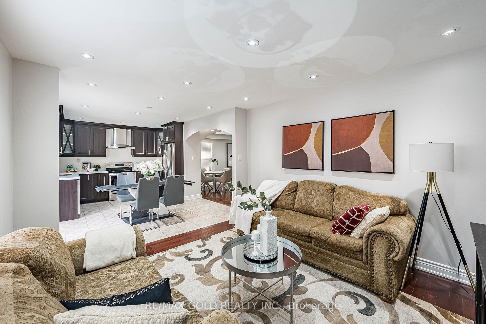 Photo 18 of 21 Edenvalley Road, Brampton, Fletcher's Meadow — HOMEH