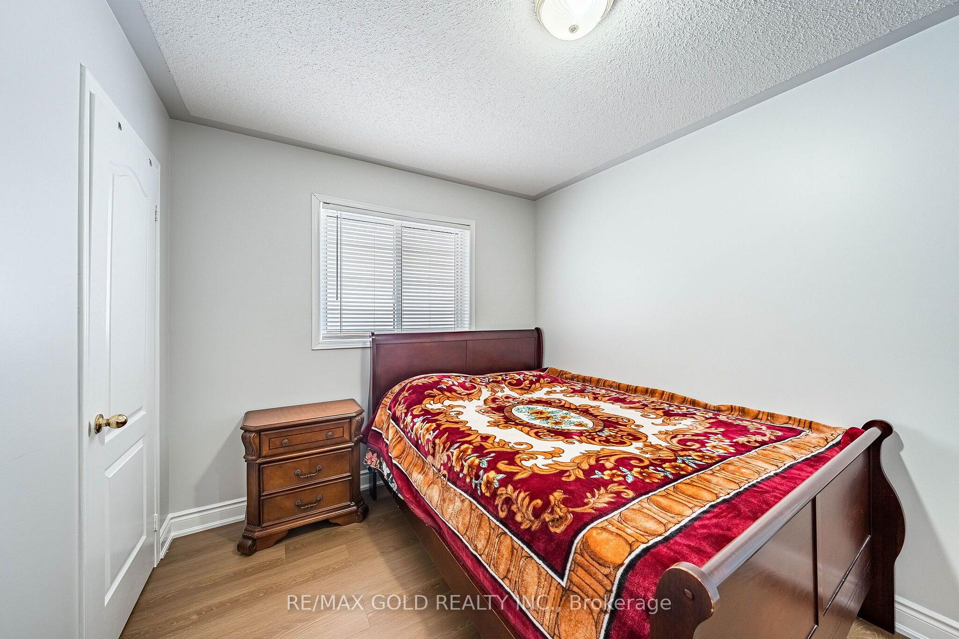 Photo 25 of 21 Edenvalley Road, Brampton, Fletcher's Meadow — HOMEH