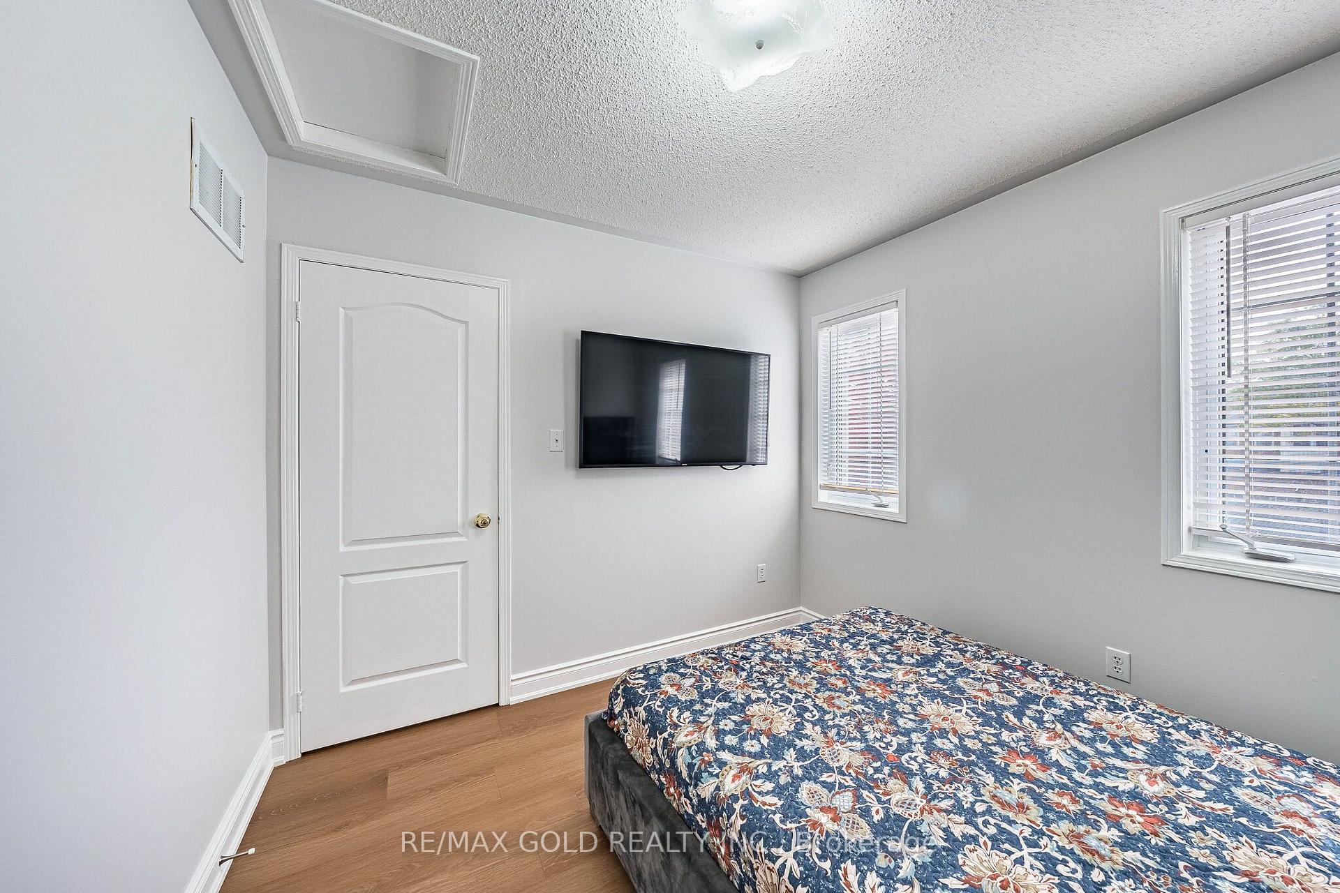 Photo 27 of 21 Edenvalley Road, Brampton, Fletcher's Meadow — HOMEH
