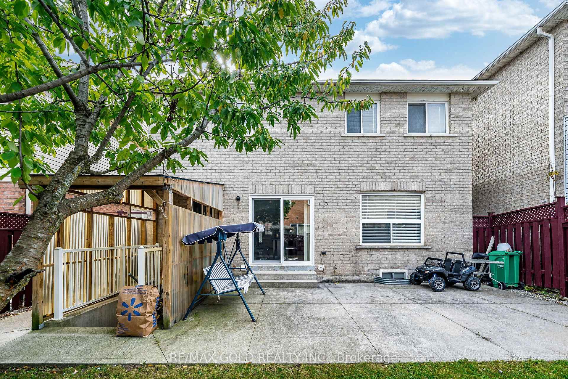 Photo 38 of 21 Edenvalley Road, Brampton, Fletcher's Meadow — HOMEH
