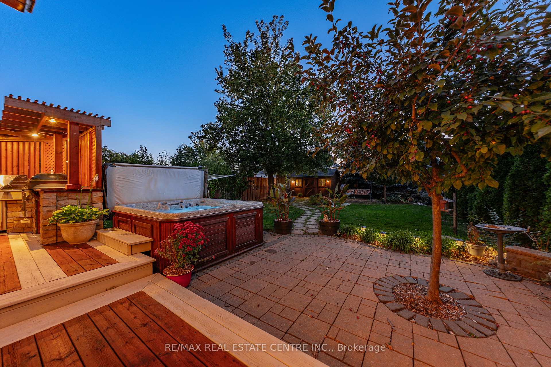 Photo 7 of 6 Mathews Court, Brantford, Empire — HOMEH