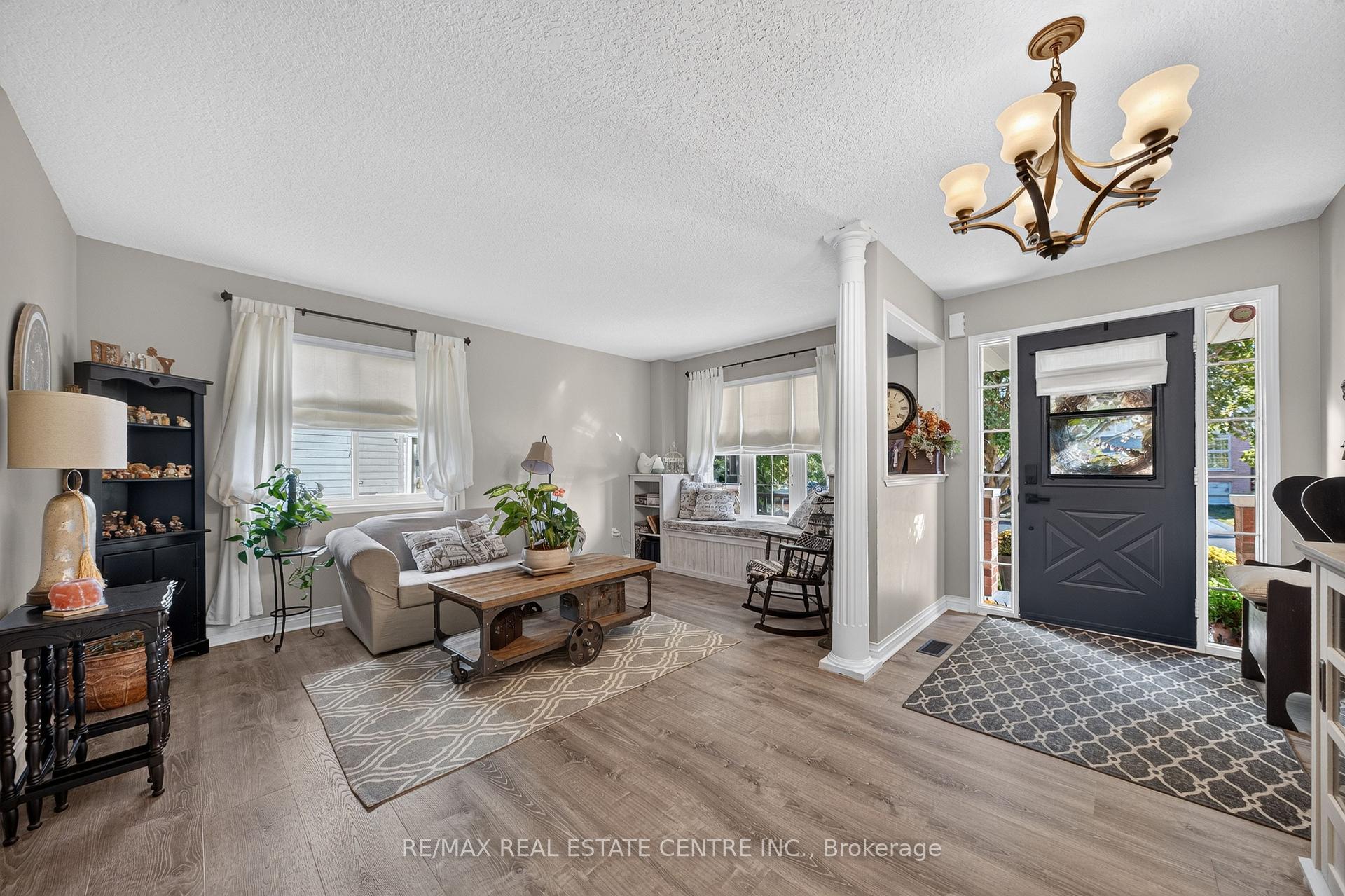 Photo 11 of 6 Mathews Court, Brantford, Empire — HOMEH
