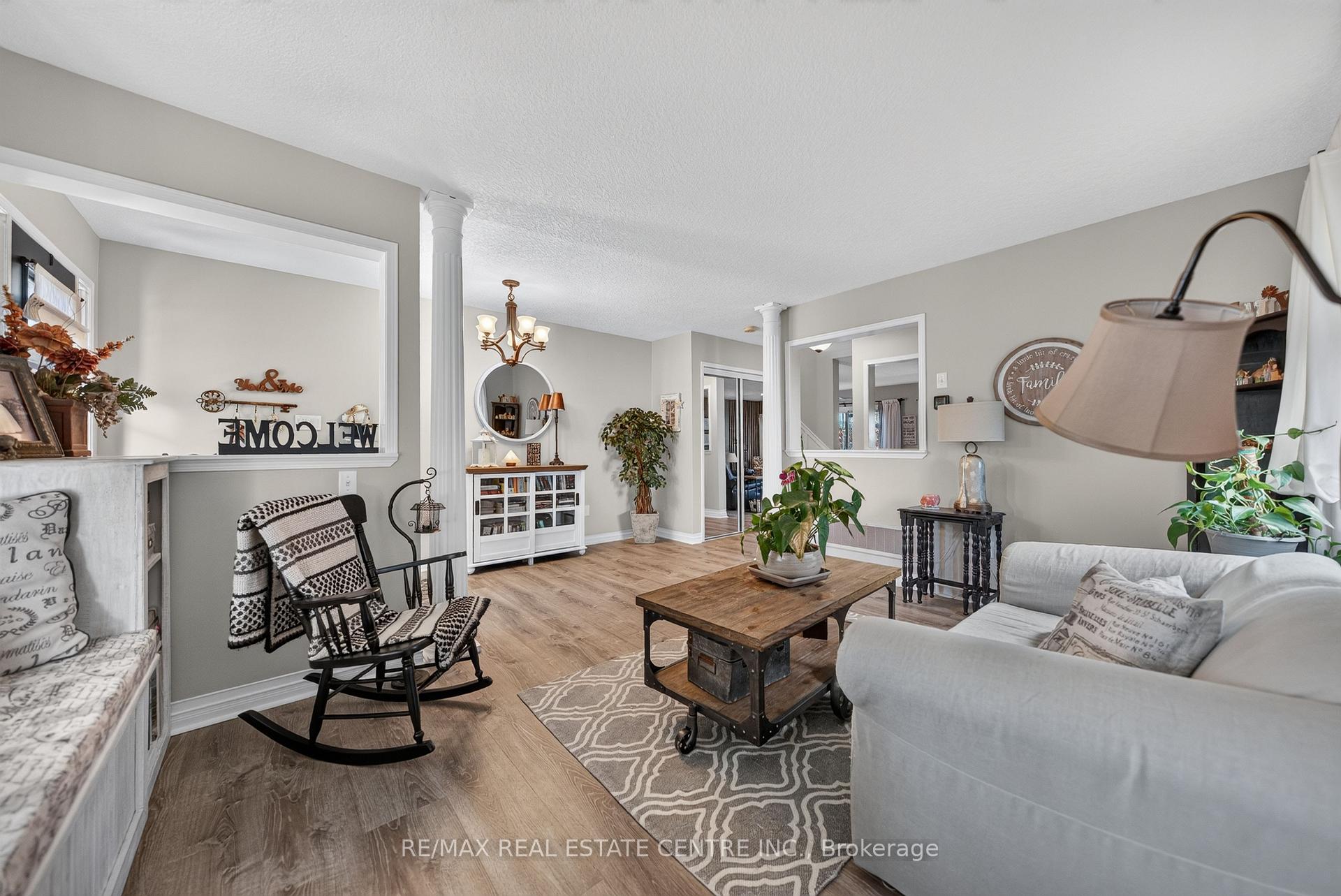 Photo 12 of 6 Mathews Court, Brantford, Empire — HOMEH