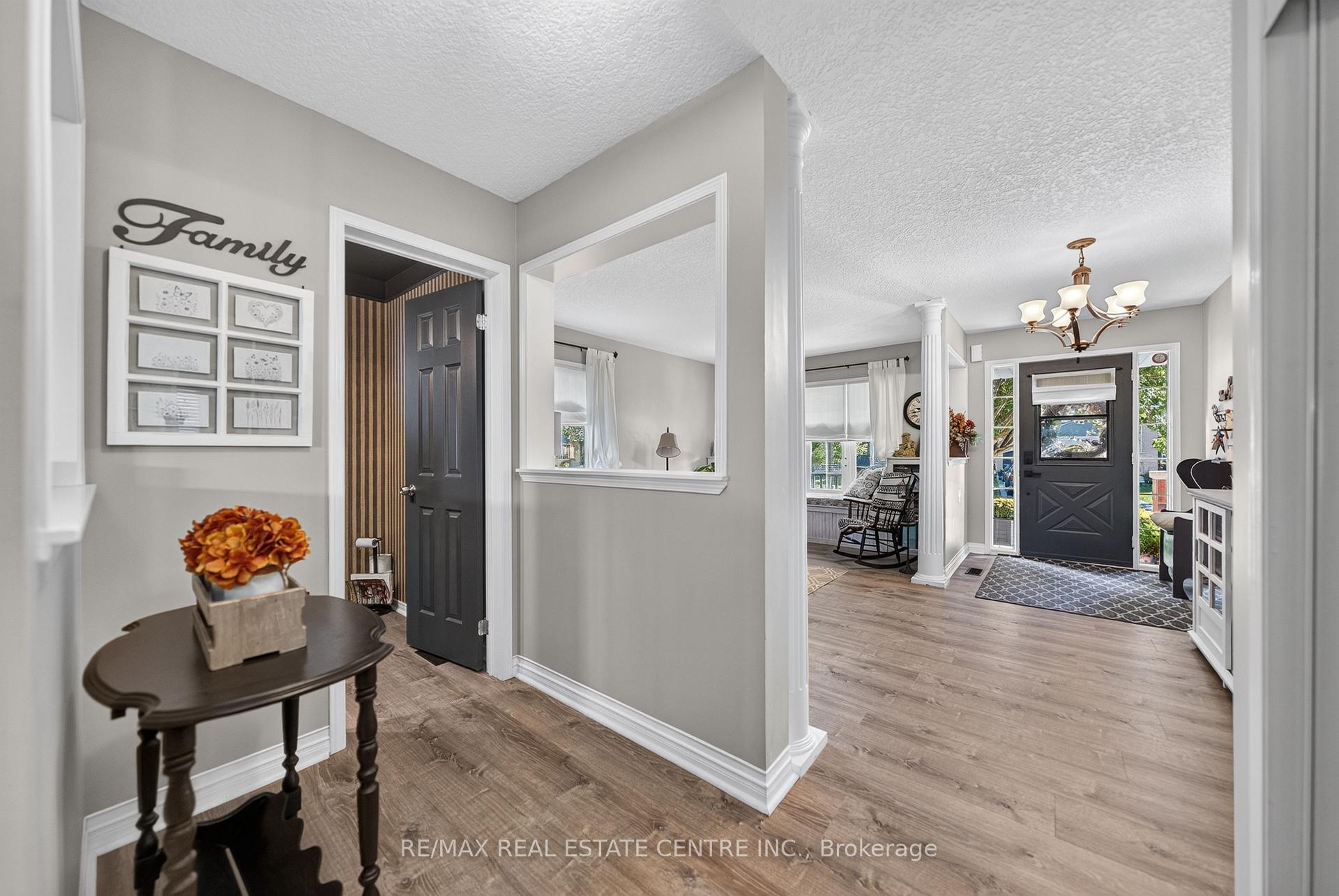 Photo 13 of 6 Mathews Court, Brantford, Empire — HOMEH
