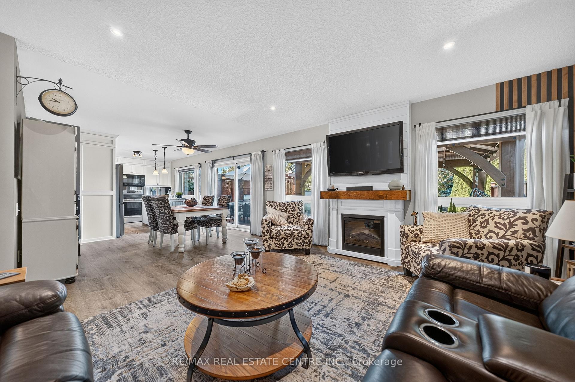 Photo 18 of 6 Mathews Court, Brantford, Empire — HOMEH