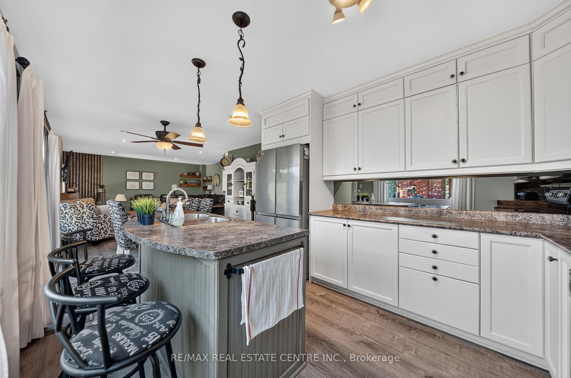 Photo 26 of 6 Mathews Court, Brantford, Empire — HOMEH