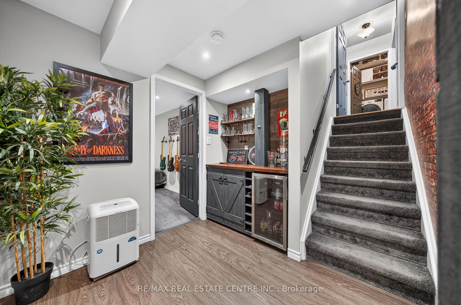 Photo 39 of 6 Mathews Court, Brantford, Empire — HOMEH