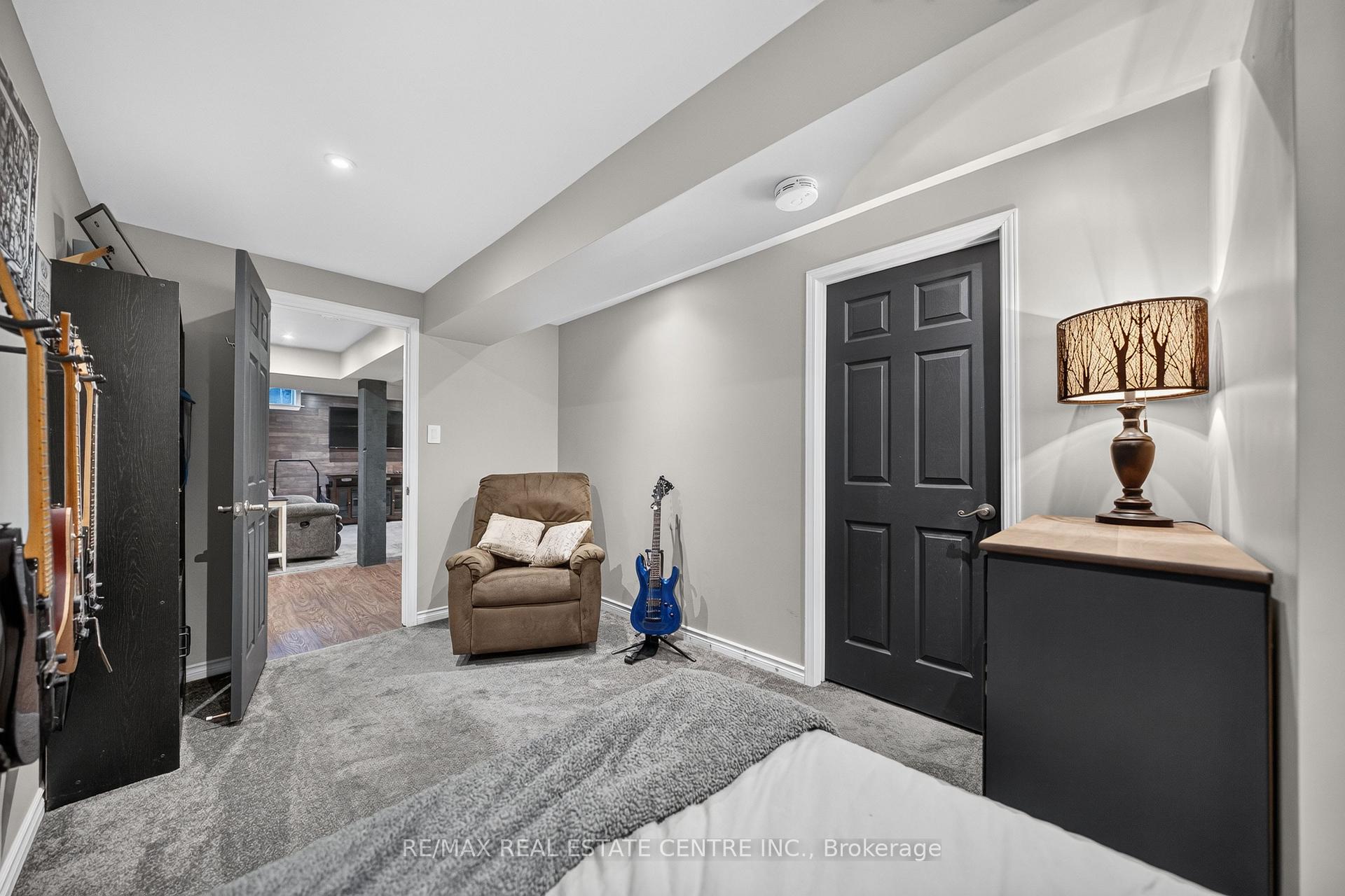 Photo 40 of 6 Mathews Court, Brantford, Empire — HOMEH
