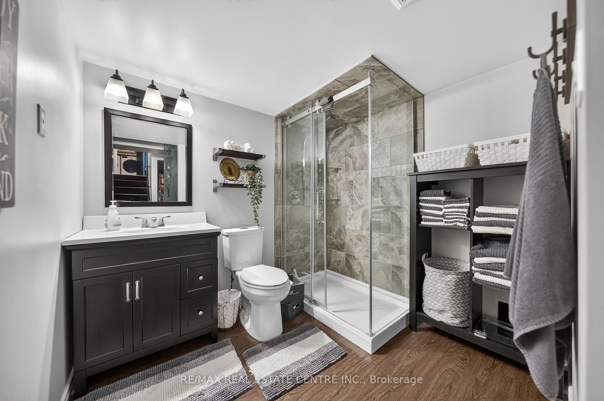 Photo 42 of 6 Mathews Court, Brantford, Empire — HOMEH