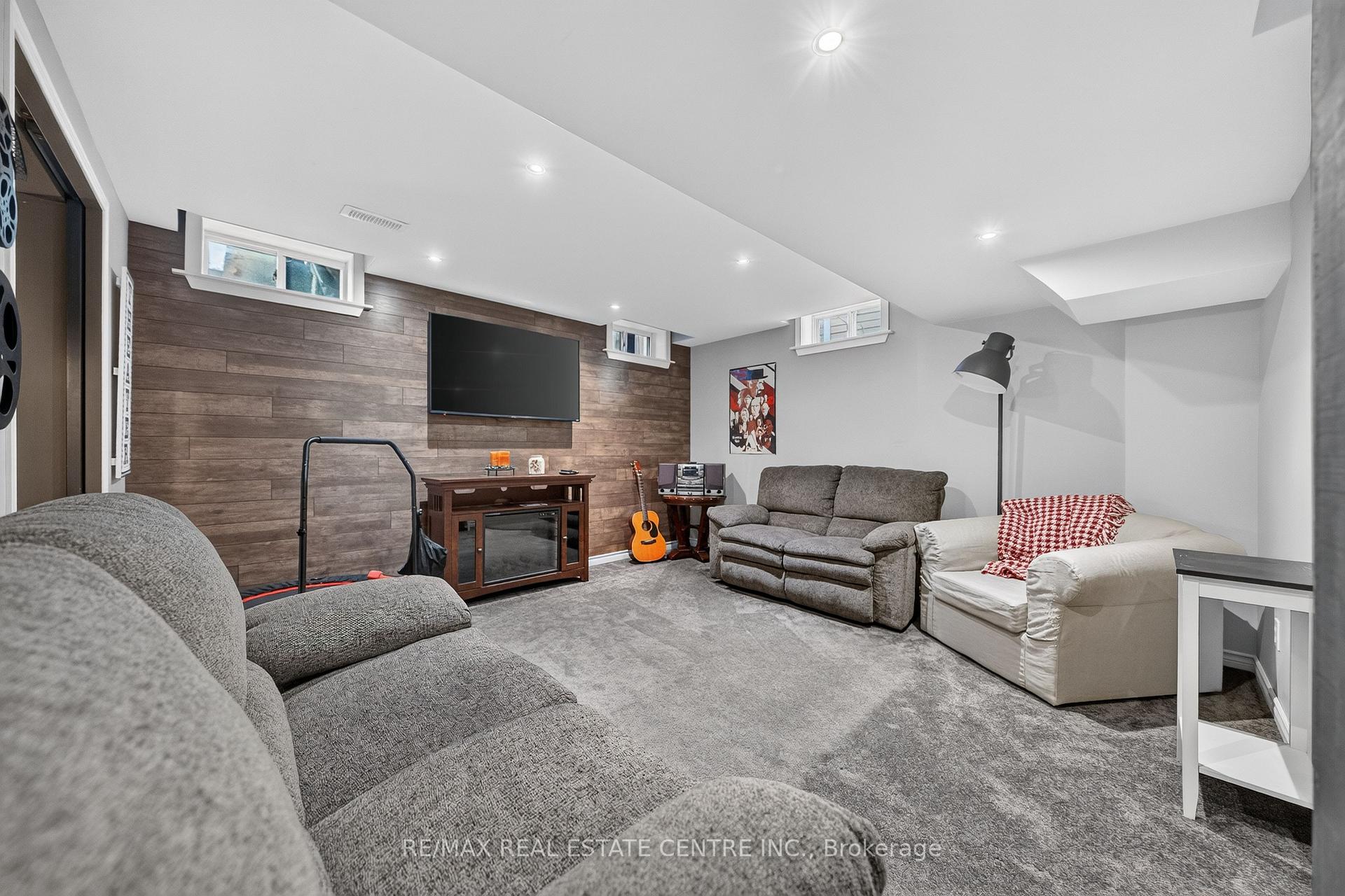 Photo 43 of 6 Mathews Court, Brantford, Empire — HOMEH