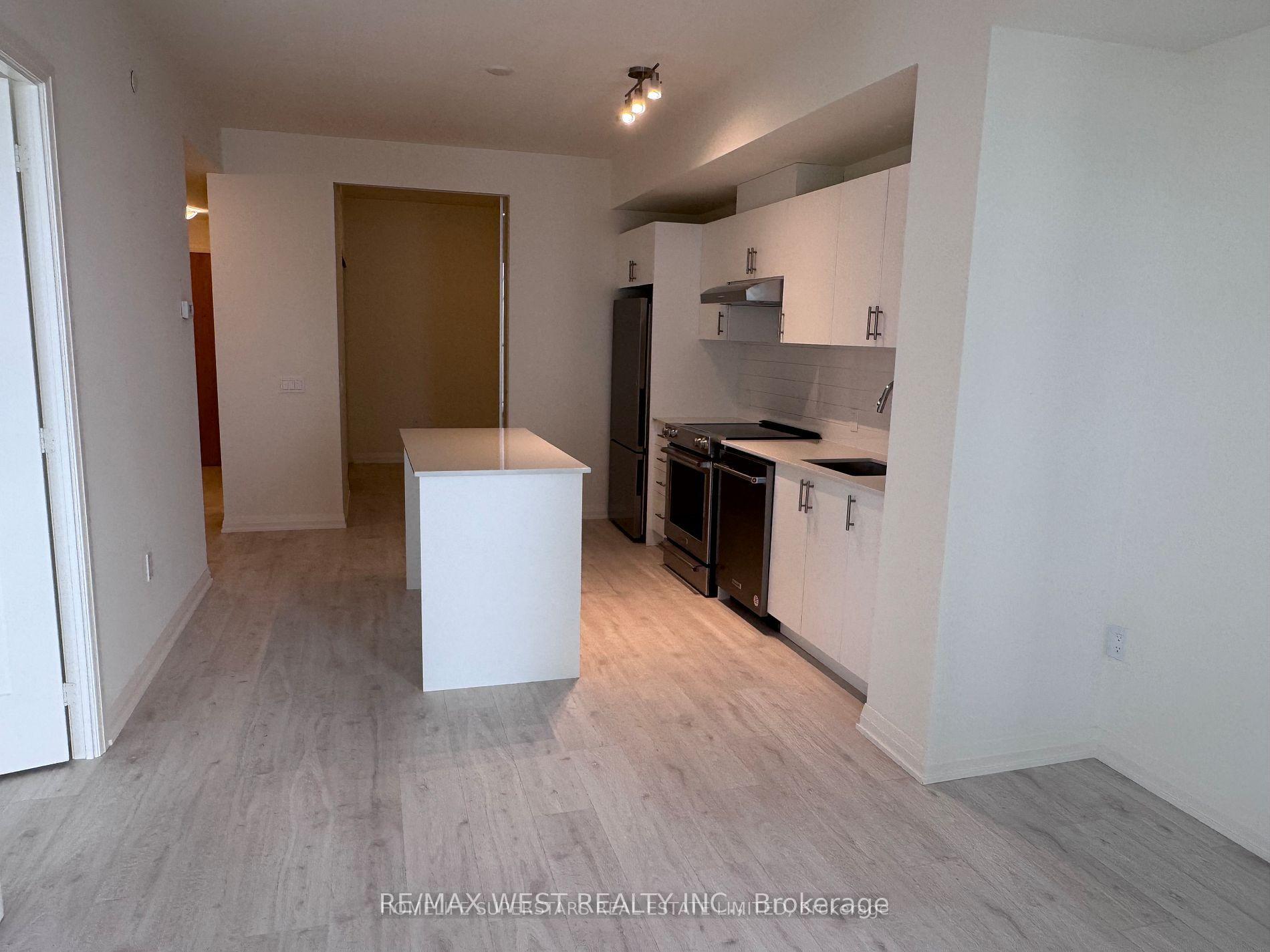 Photo 4 of Unit 2302, 8960 Jane Street, Vaughan, Vellore Village — HOMEH