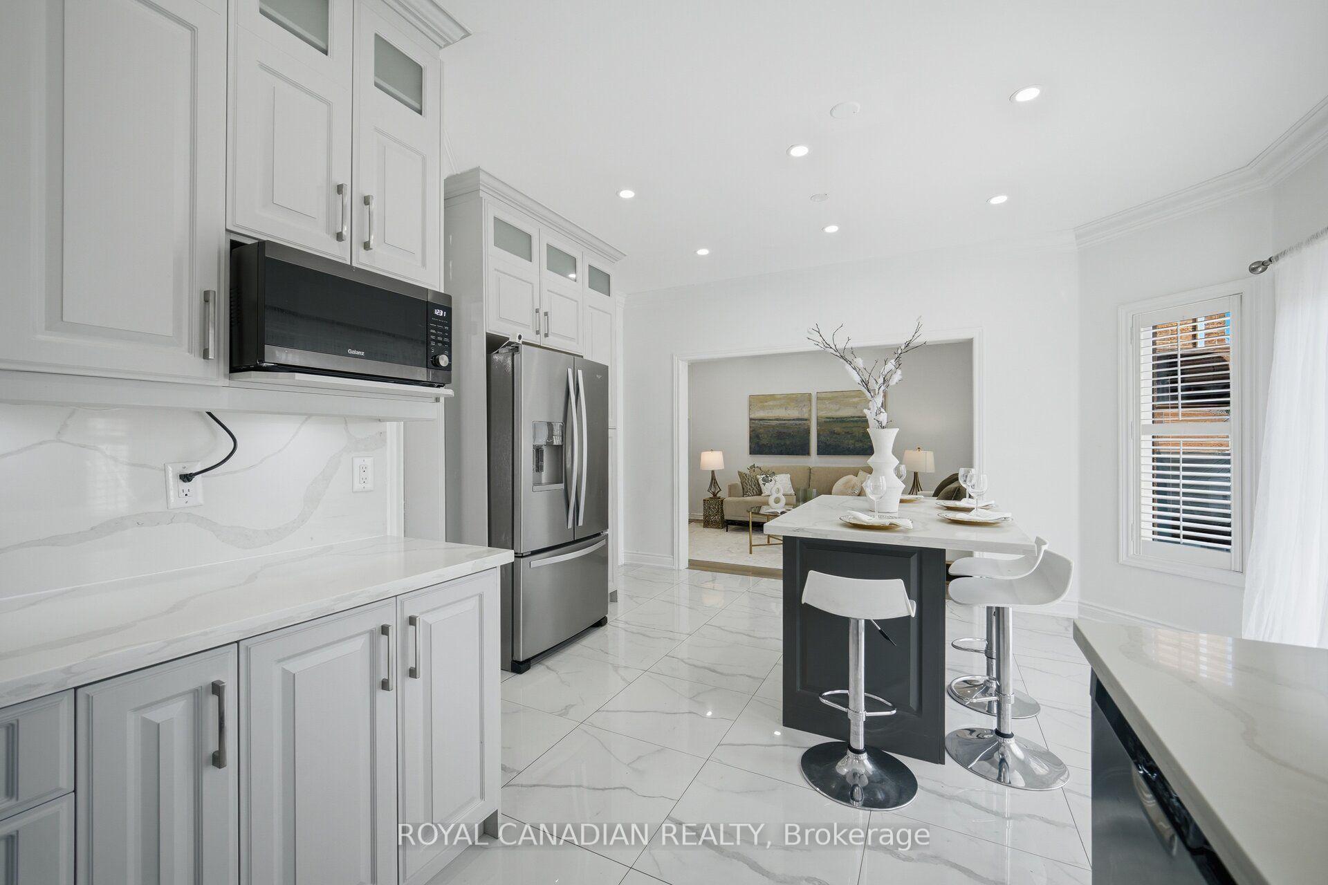 Photo 10 of 88 Olde Town Road, Brampton, Fletcher's Creek Village — HOMEH