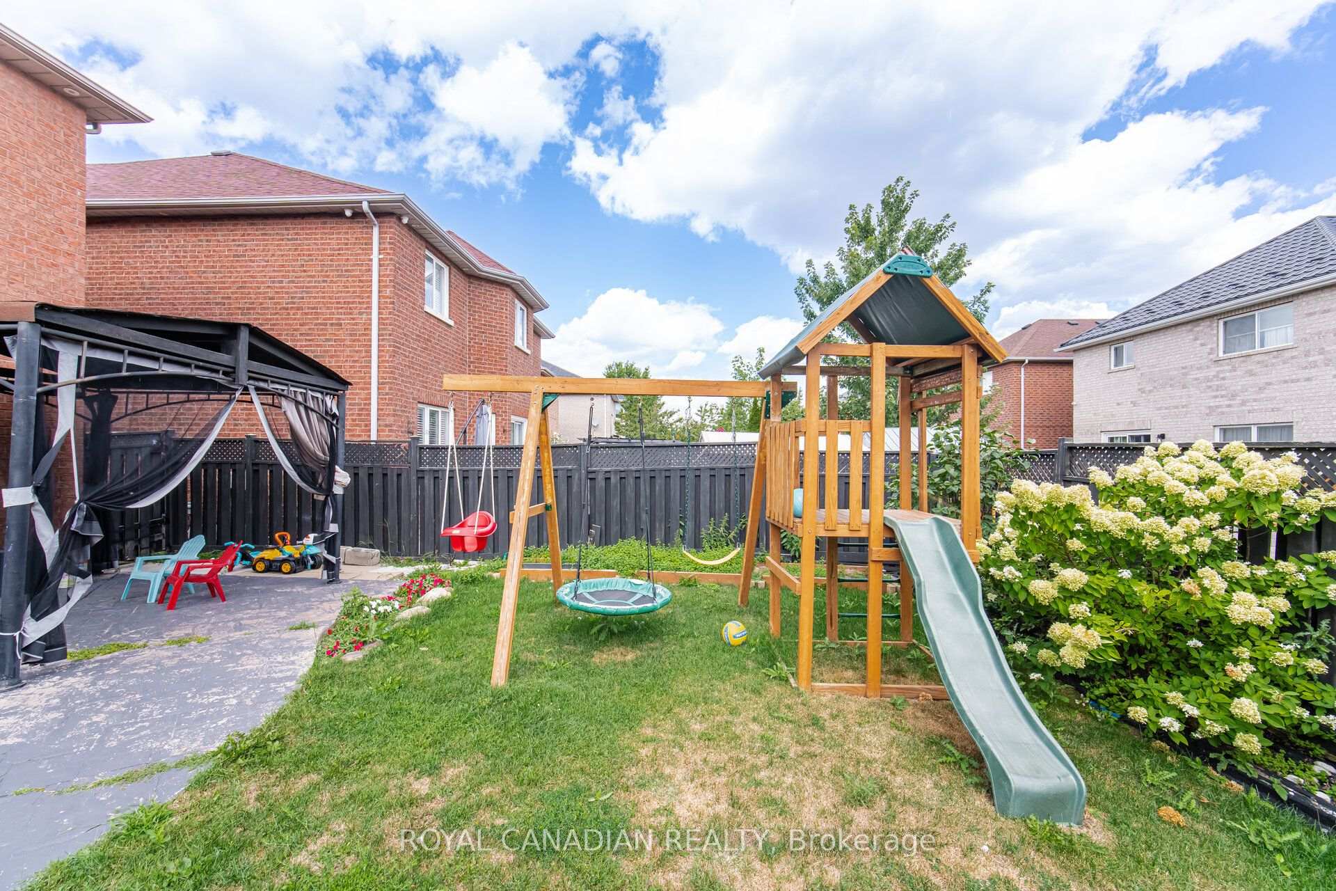 Photo 45 of 88 Olde Town Road, Brampton, Fletcher's Creek Village — HOMEH