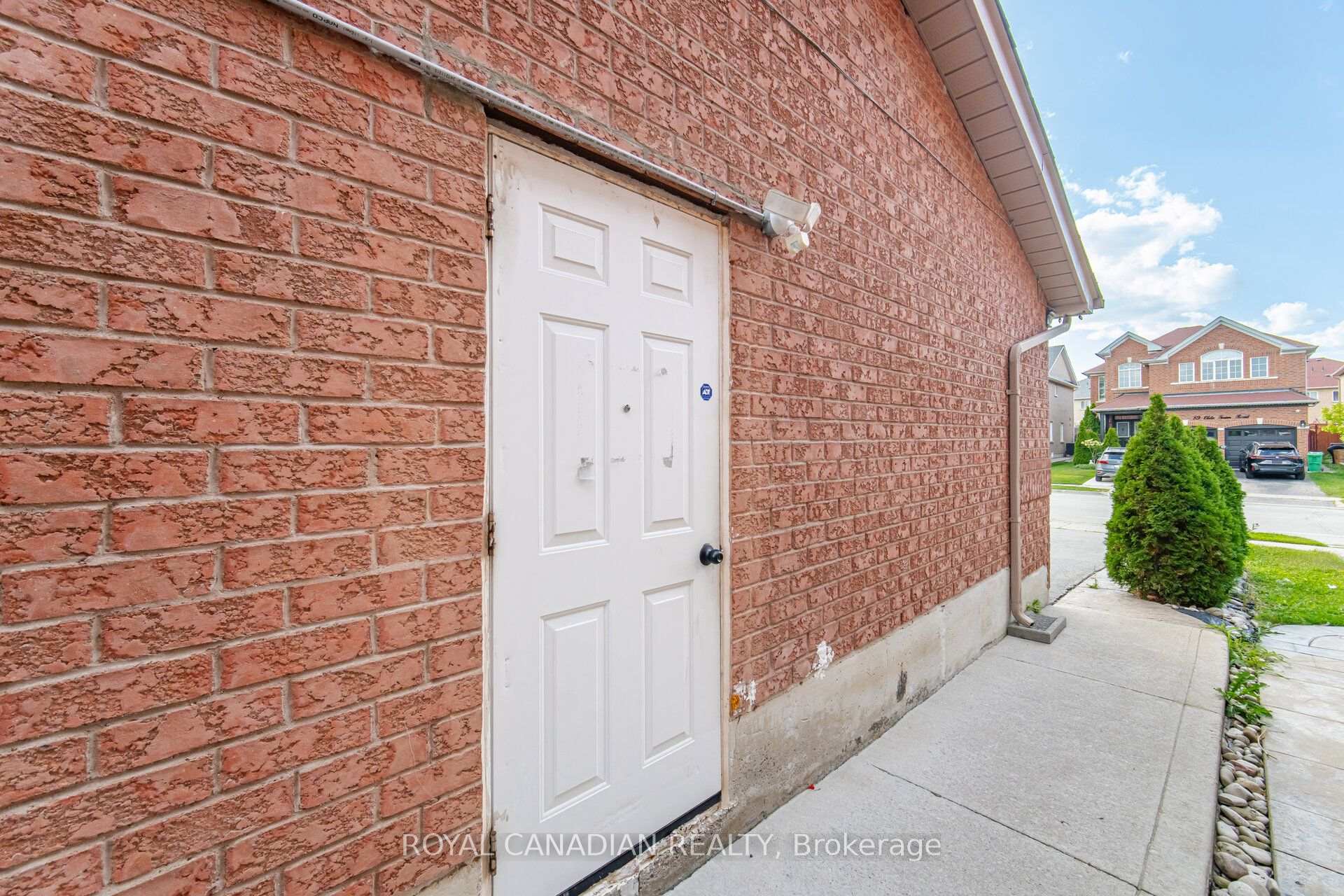 Photo 47 of 88 Olde Town Road, Brampton, Fletcher's Creek Village — HOMEH