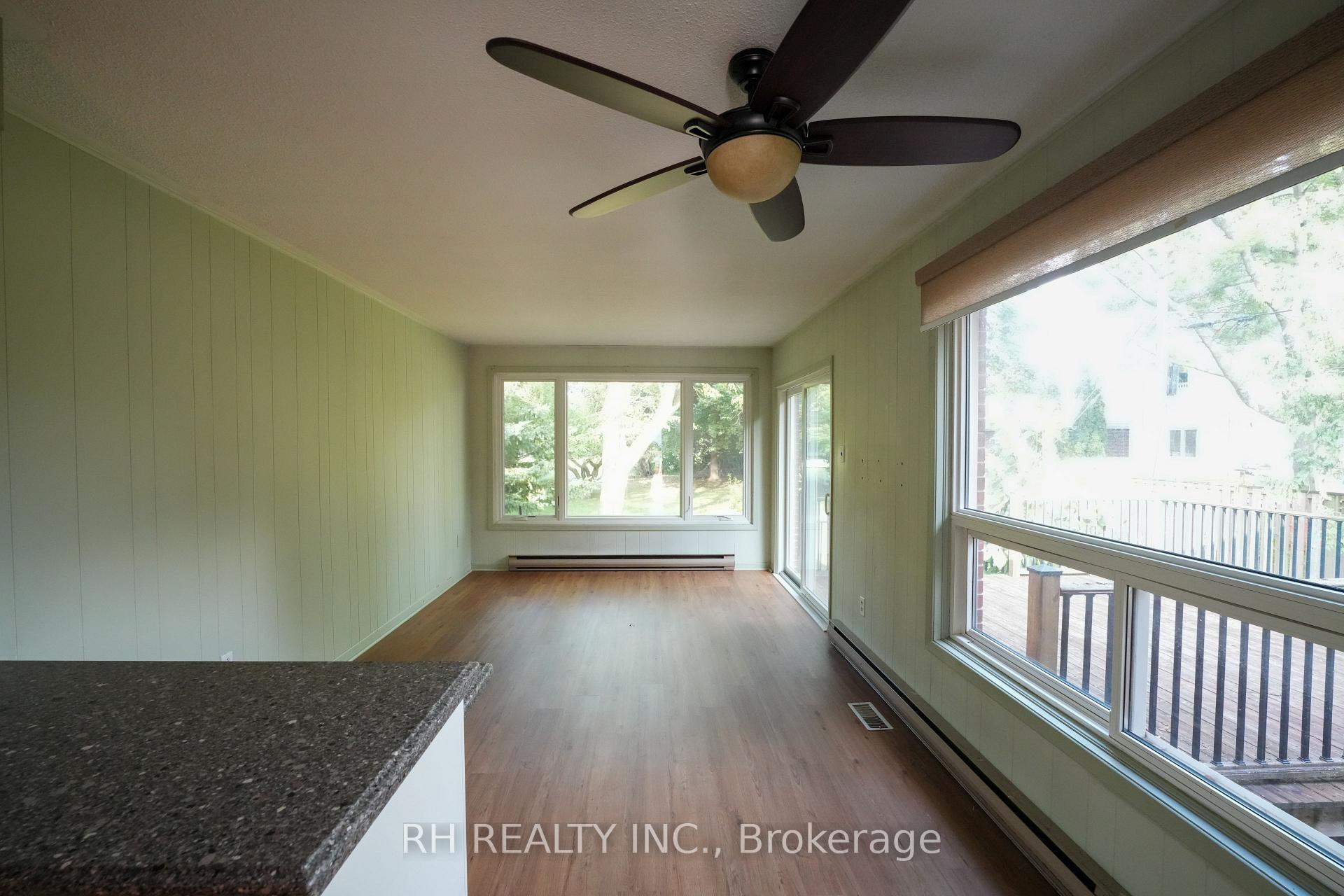 Photo 24 of 35 Glen Agar Drive, Etobicoke, Princess-Rosethorn — HOMEH