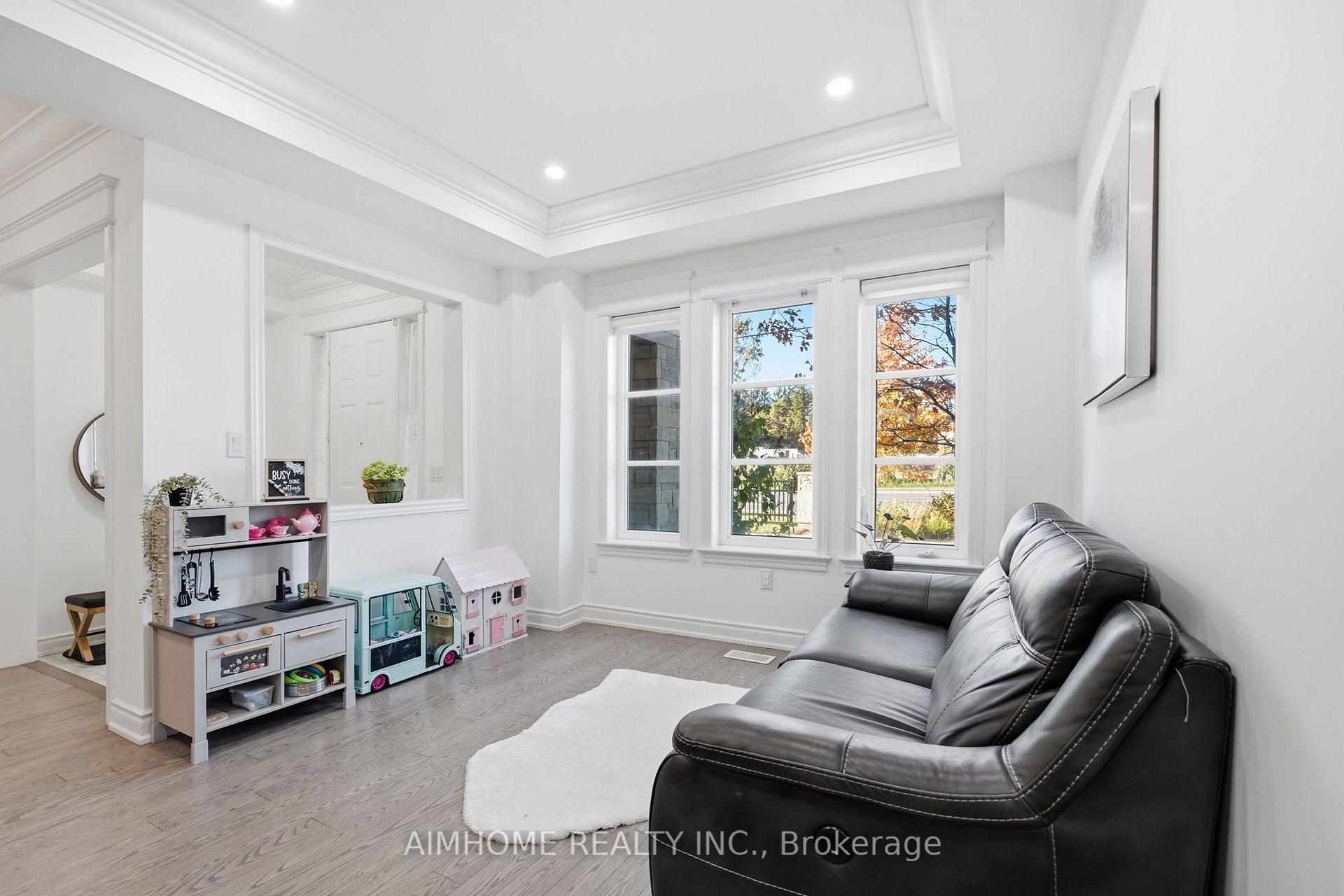 Photo 6 of 15 Calamint Lane, Richmond Hill, Oak Ridges Lake Wilcox — HOMEH