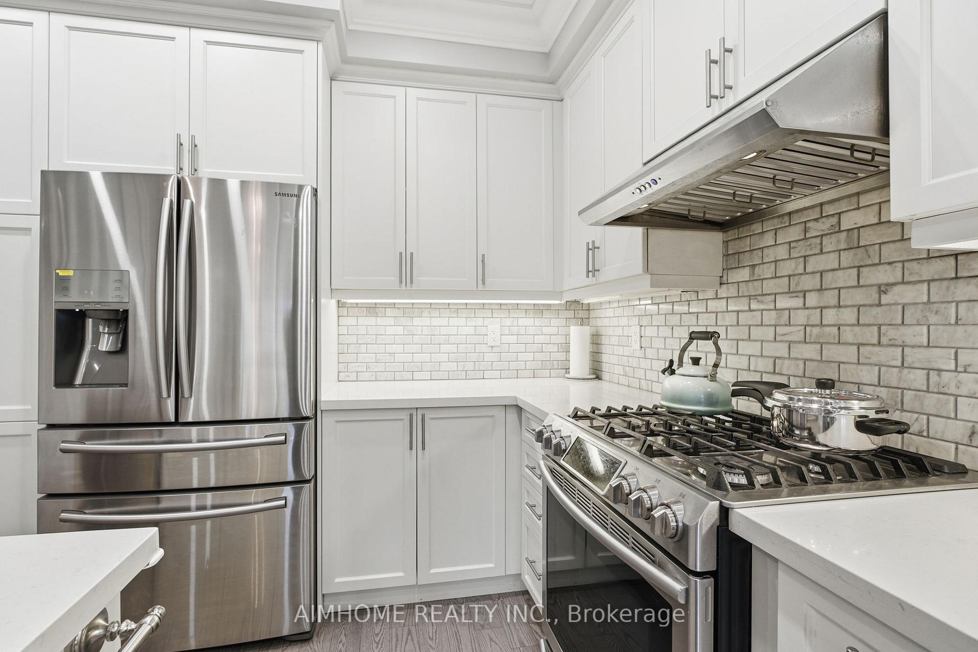 Photo 18 of 15 Calamint Lane, Richmond Hill, Oak Ridges Lake Wilcox — HOMEH