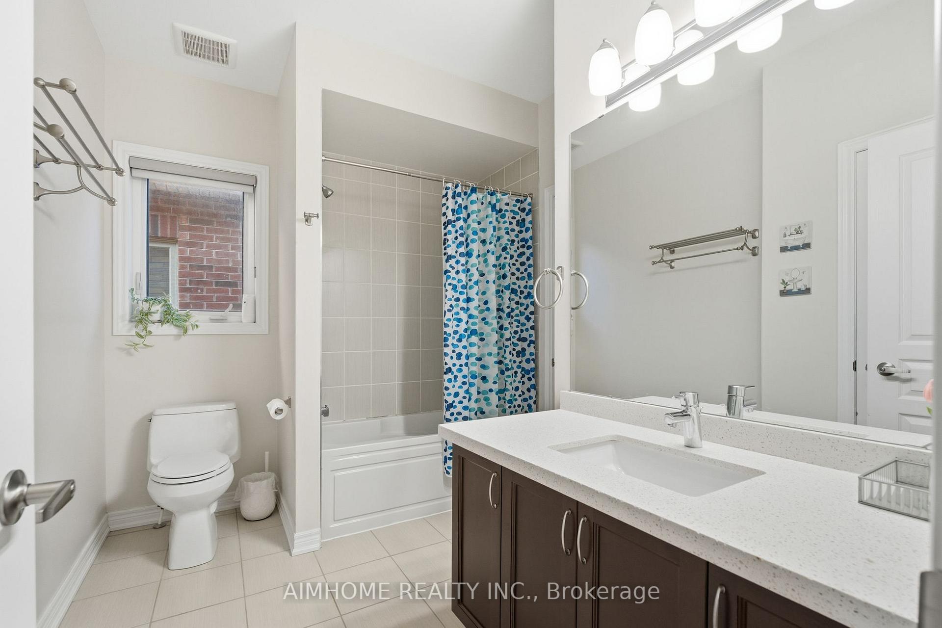 Photo 42 of 15 Calamint Lane, Richmond Hill, Oak Ridges Lake Wilcox — HOMEH
