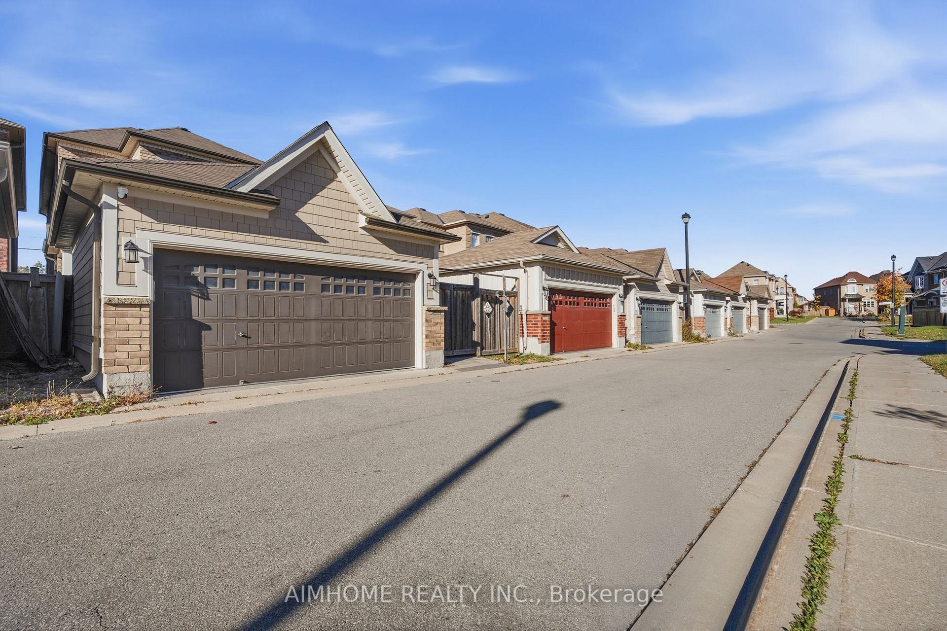 Photo 50 of 15 Calamint Lane, Richmond Hill, Oak Ridges Lake Wilcox — HOMEH