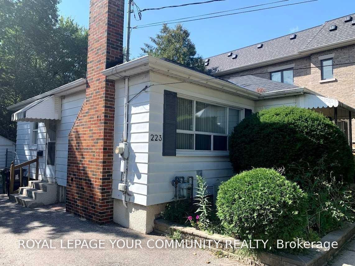 Photo 2 of 223 Mckee Avenue, North York, Willowdale East — HOMEH