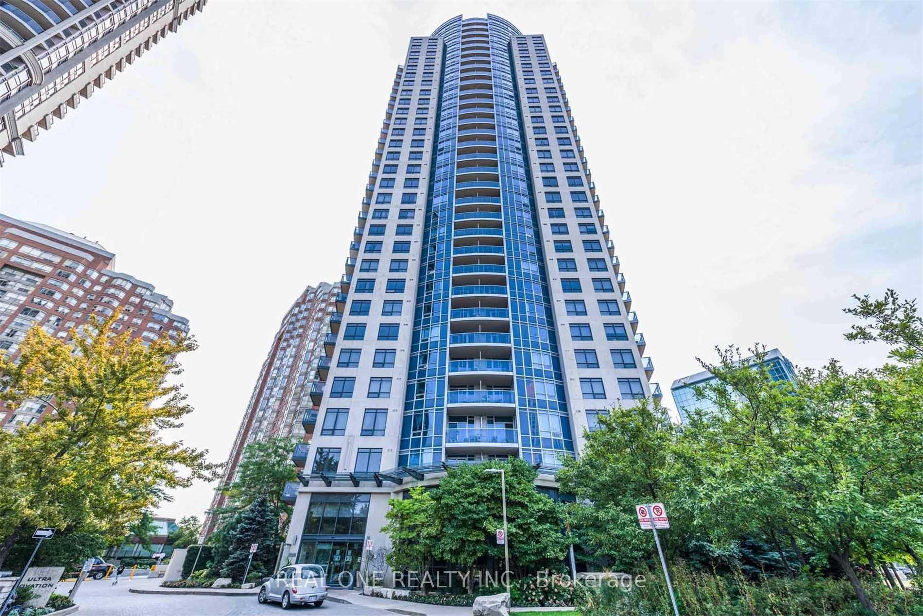 Photo of Unit 801, 330 Burnhamthorpe Road W