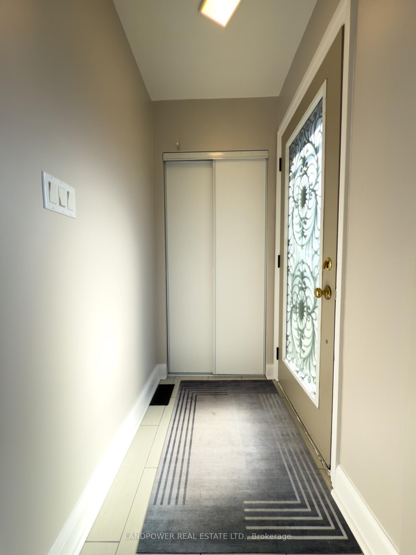 Photo 3 of 155 N Bonnington Avenue, Scarborough, Clairlea-Birchmount — HOMEH