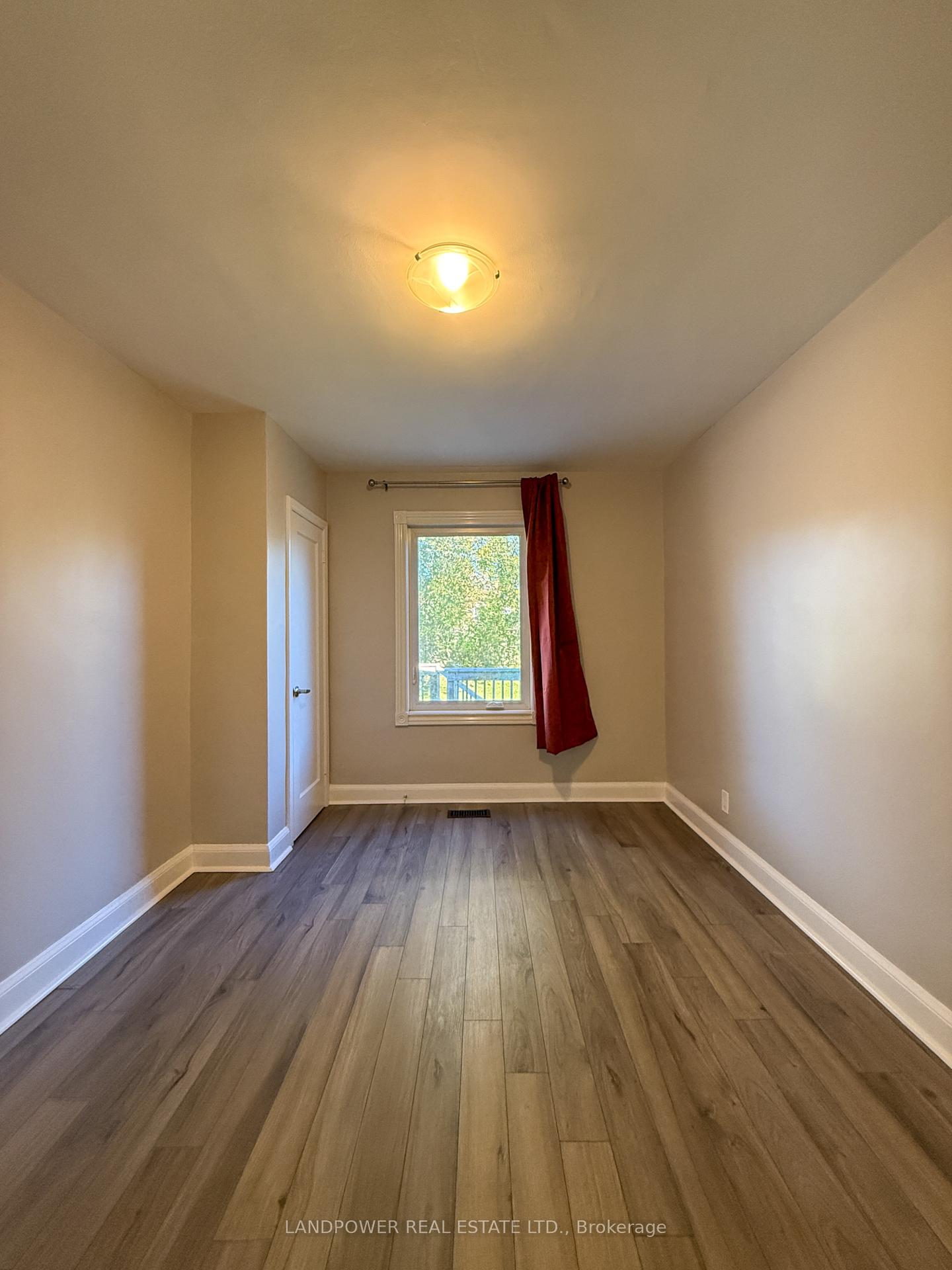 Photo 18 of 155 N Bonnington Avenue, Scarborough, Clairlea-Birchmount — HOMEH