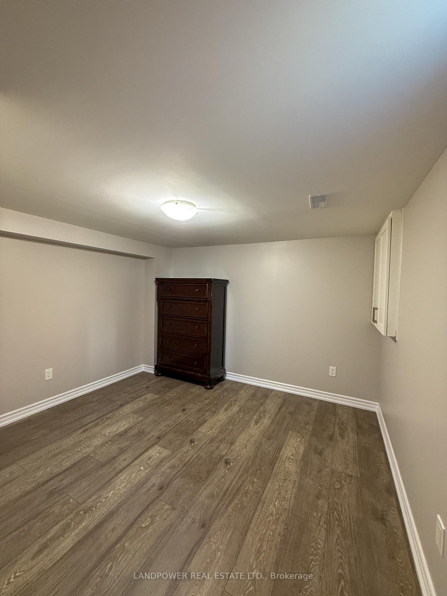 Photo 27 of 155 N Bonnington Avenue, Scarborough, Clairlea-Birchmount — HOMEH