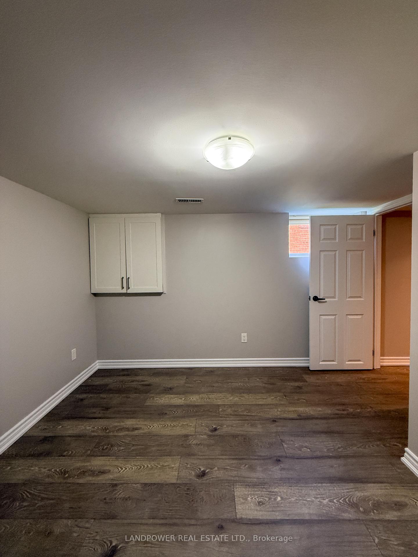 Photo 29 of 155 N Bonnington Avenue, Scarborough, Clairlea-Birchmount — HOMEH