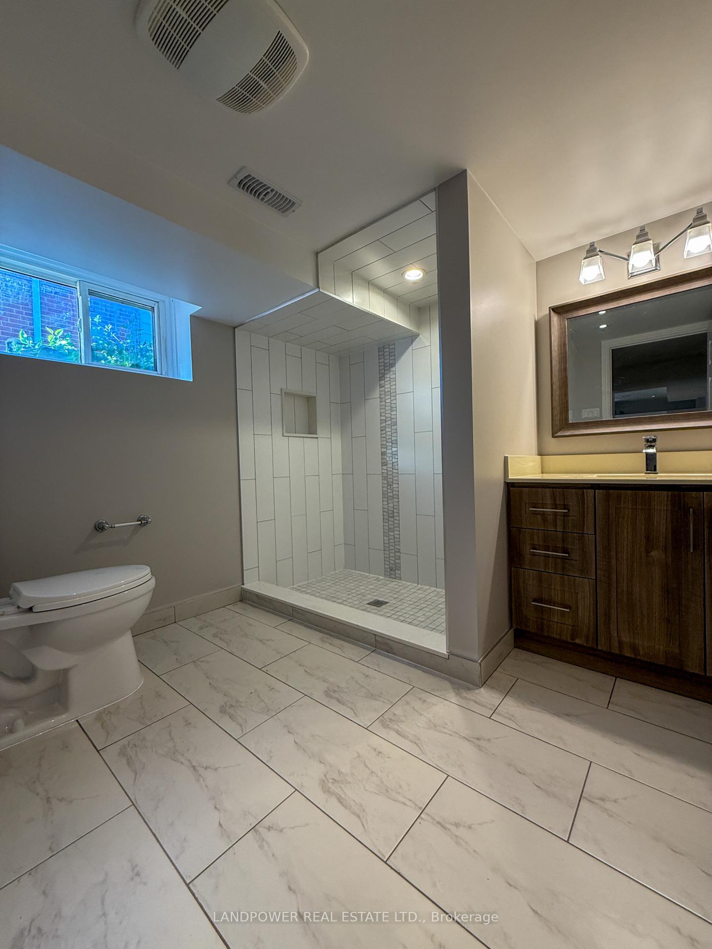 Photo 30 of 155 N Bonnington Avenue, Scarborough, Clairlea-Birchmount — HOMEH