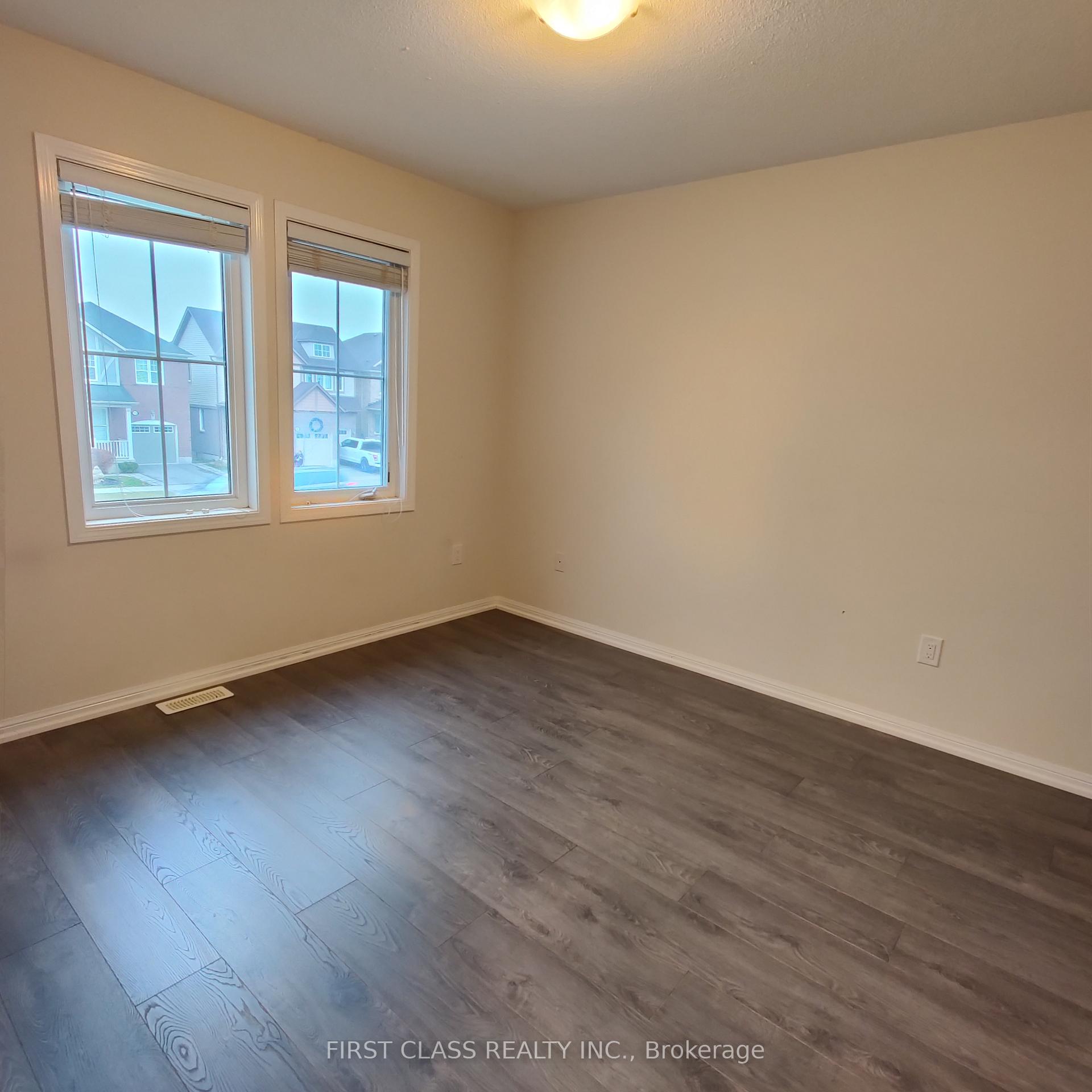 Photo 2 of 917 Farmstead Drive, Milton, Willmott — HOMEH