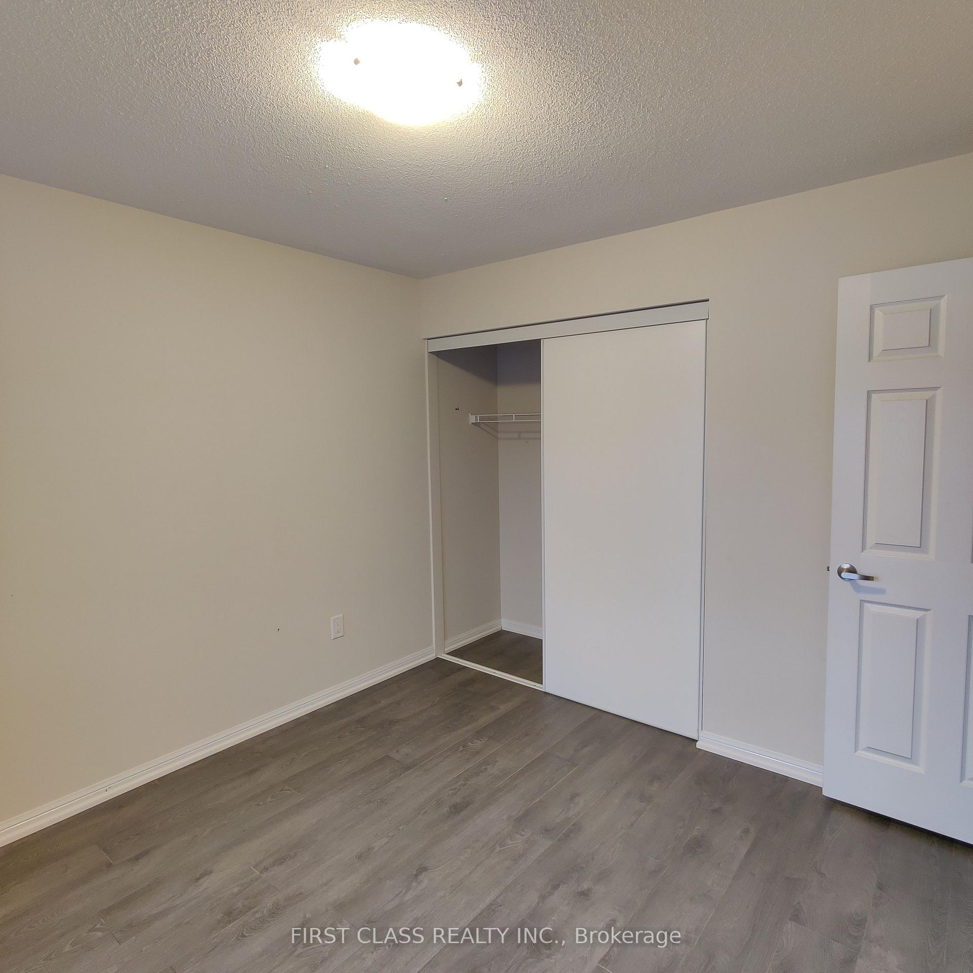 Photo 13 of 917 Farmstead Drive, Milton, Willmott — HOMEH