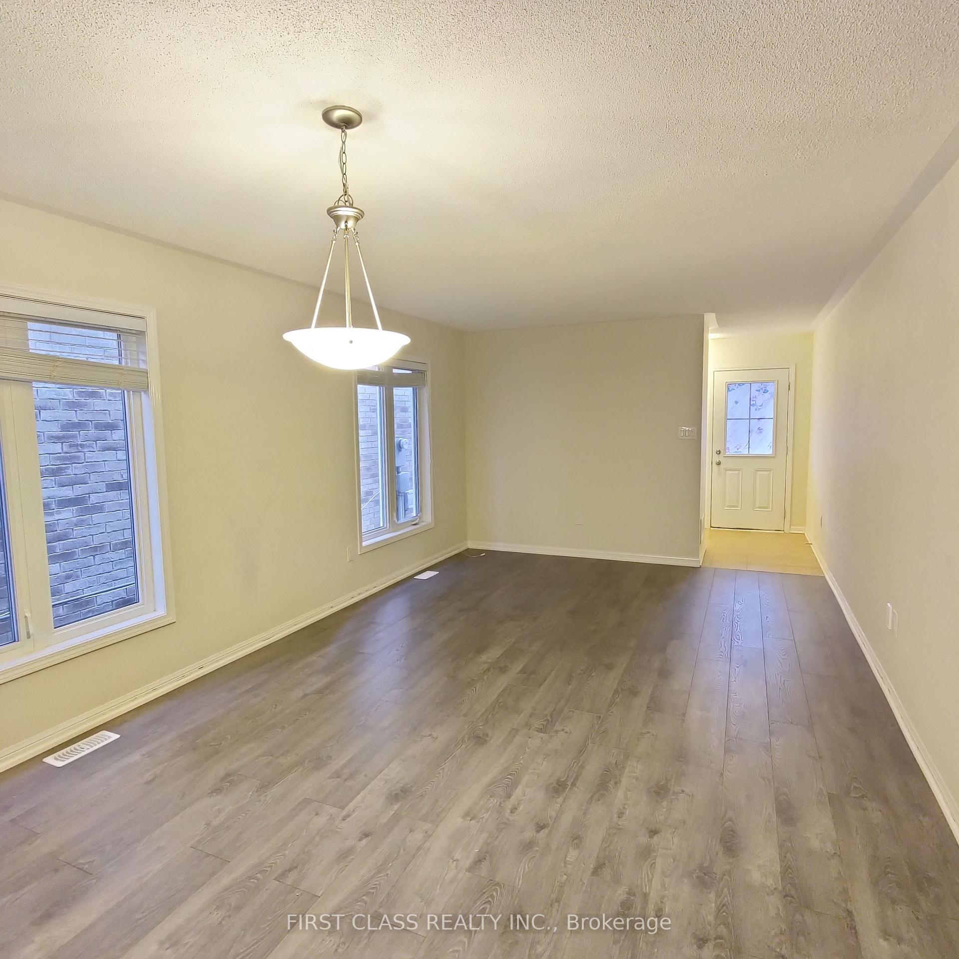 Photo 17 of 917 Farmstead Drive, Milton, Willmott — HOMEH