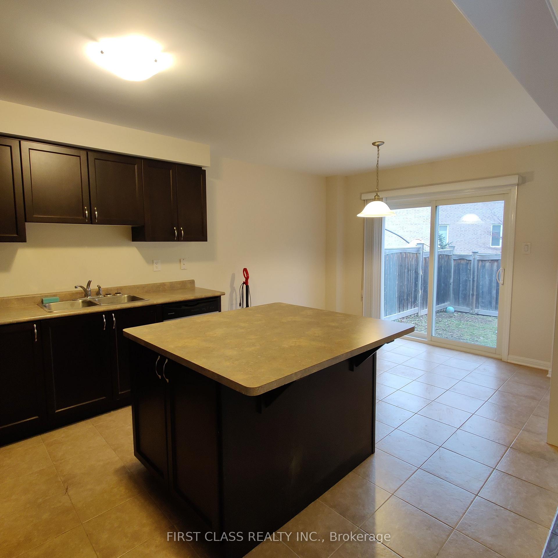 Photo 19 of 917 Farmstead Drive, Milton, Willmott — HOMEH