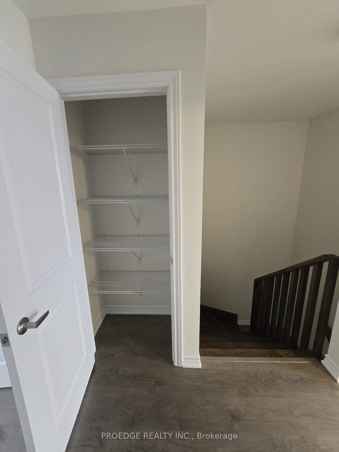 Photo 7 of 138 Periwinkle Crescent, Woodstock, Woodstock - North — HOMEH