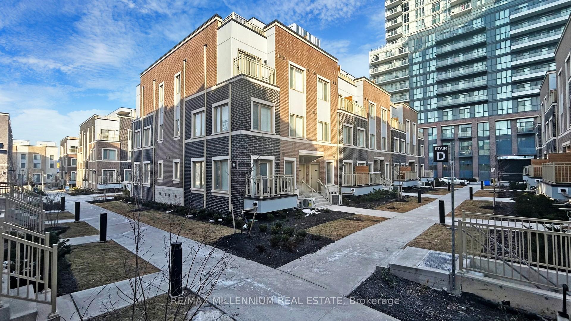 Photo 3 of Unit 64, 31 Honeycrisp Crescent, Vaughan, Vaughan Corporate Centre — HOMEH