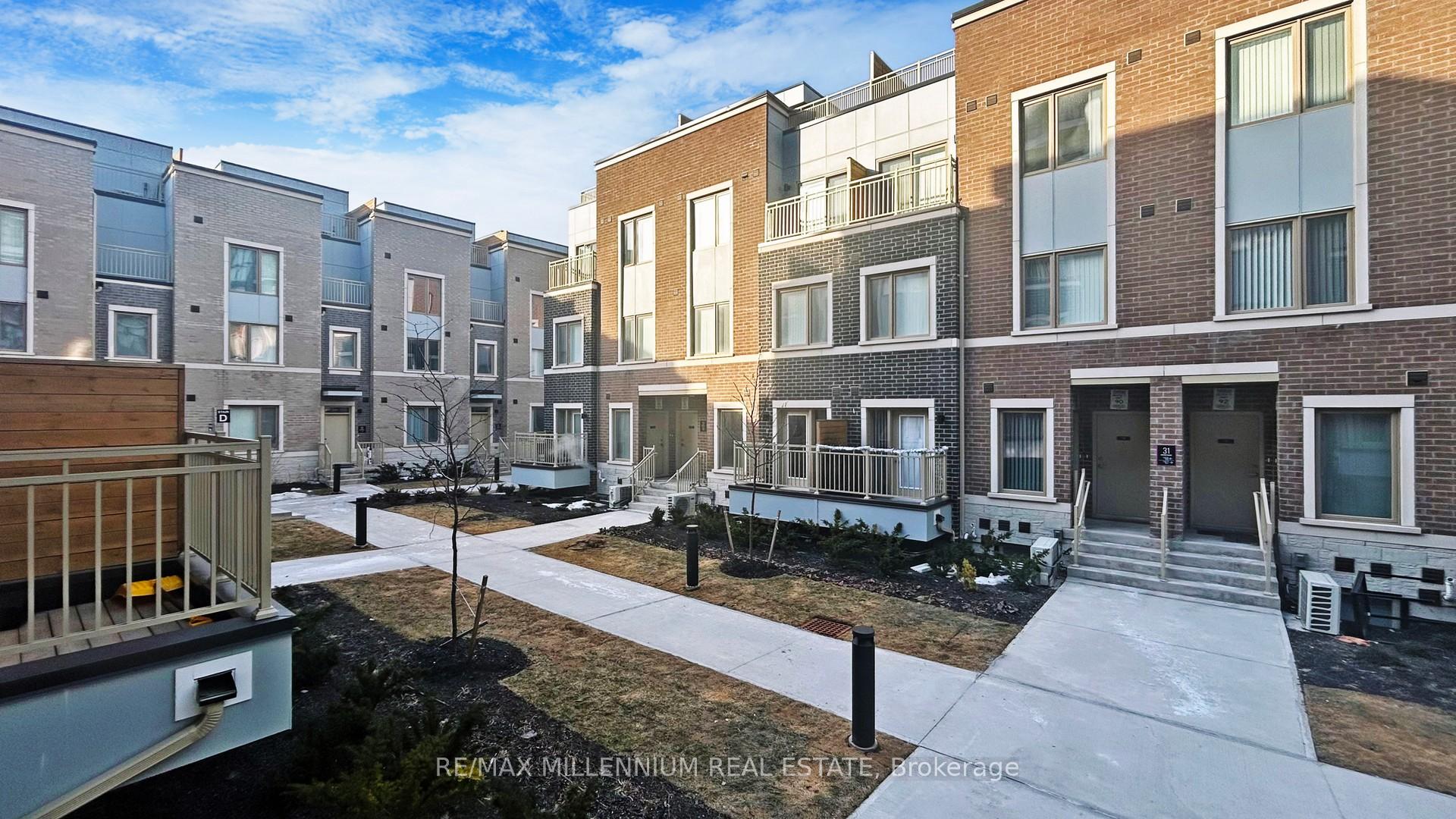 Photo 4 of Unit 64, 31 Honeycrisp Crescent, Vaughan, Vaughan Corporate Centre — HOMEH