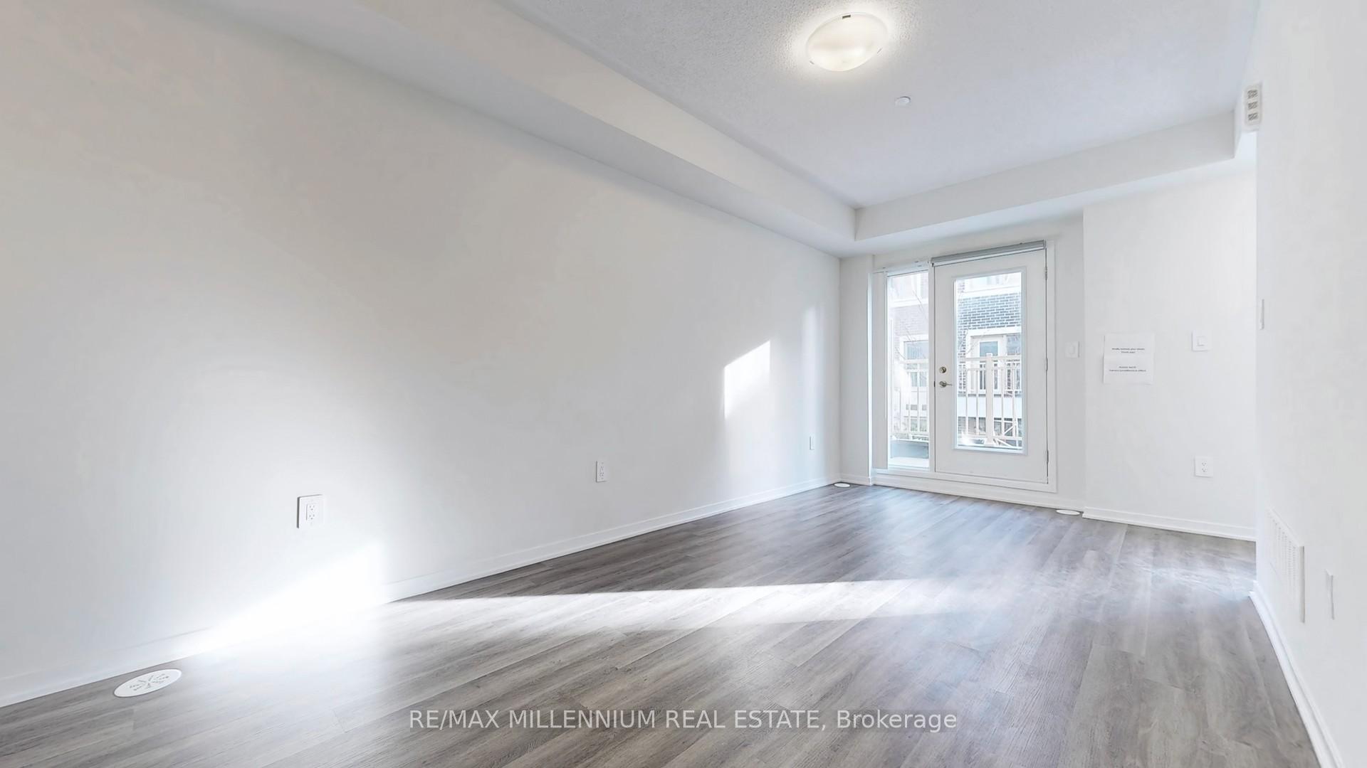 Photo 6 of Unit 64, 31 Honeycrisp Crescent, Vaughan, Vaughan Corporate Centre — HOMEH