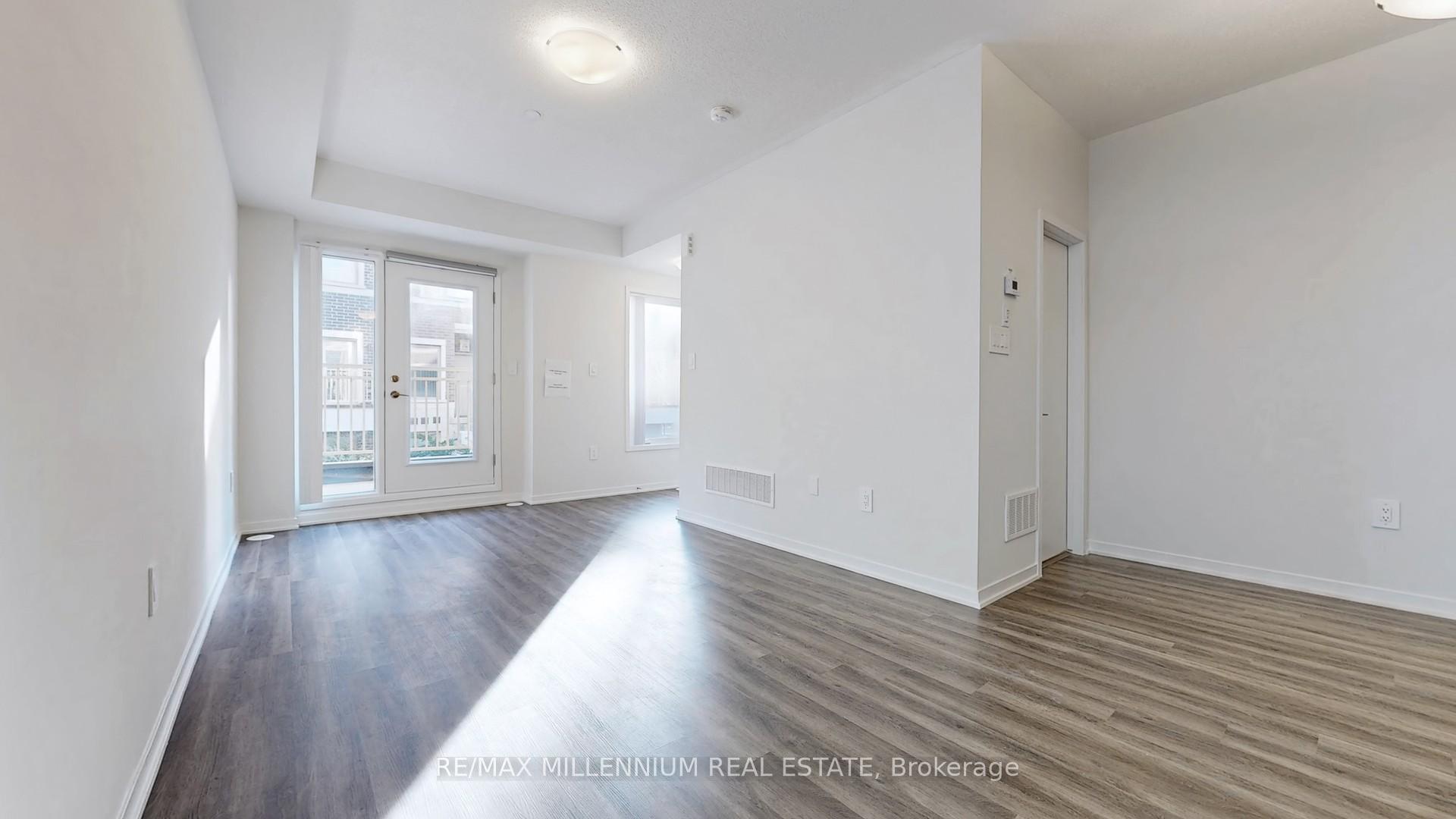 Photo 7 of Unit 64, 31 Honeycrisp Crescent, Vaughan, Vaughan Corporate Centre — HOMEH
