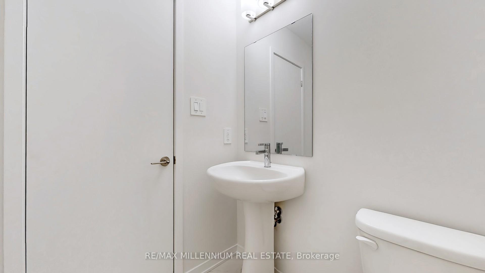 Photo 17 of Unit 64, 31 Honeycrisp Crescent, Vaughan, Vaughan Corporate Centre — HOMEH