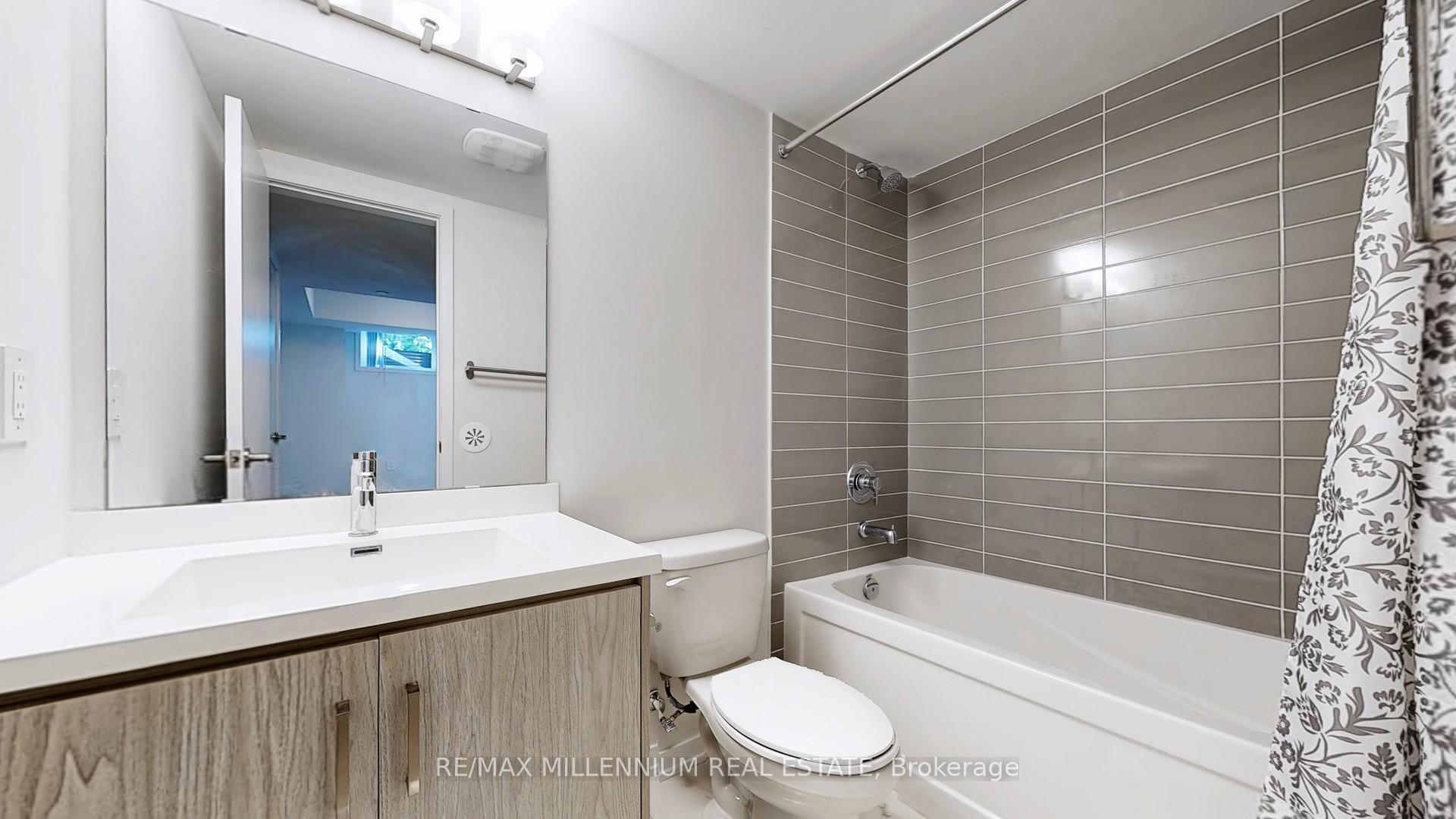 Photo 24 of Unit 64, 31 Honeycrisp Crescent, Vaughan, Vaughan Corporate Centre — HOMEH