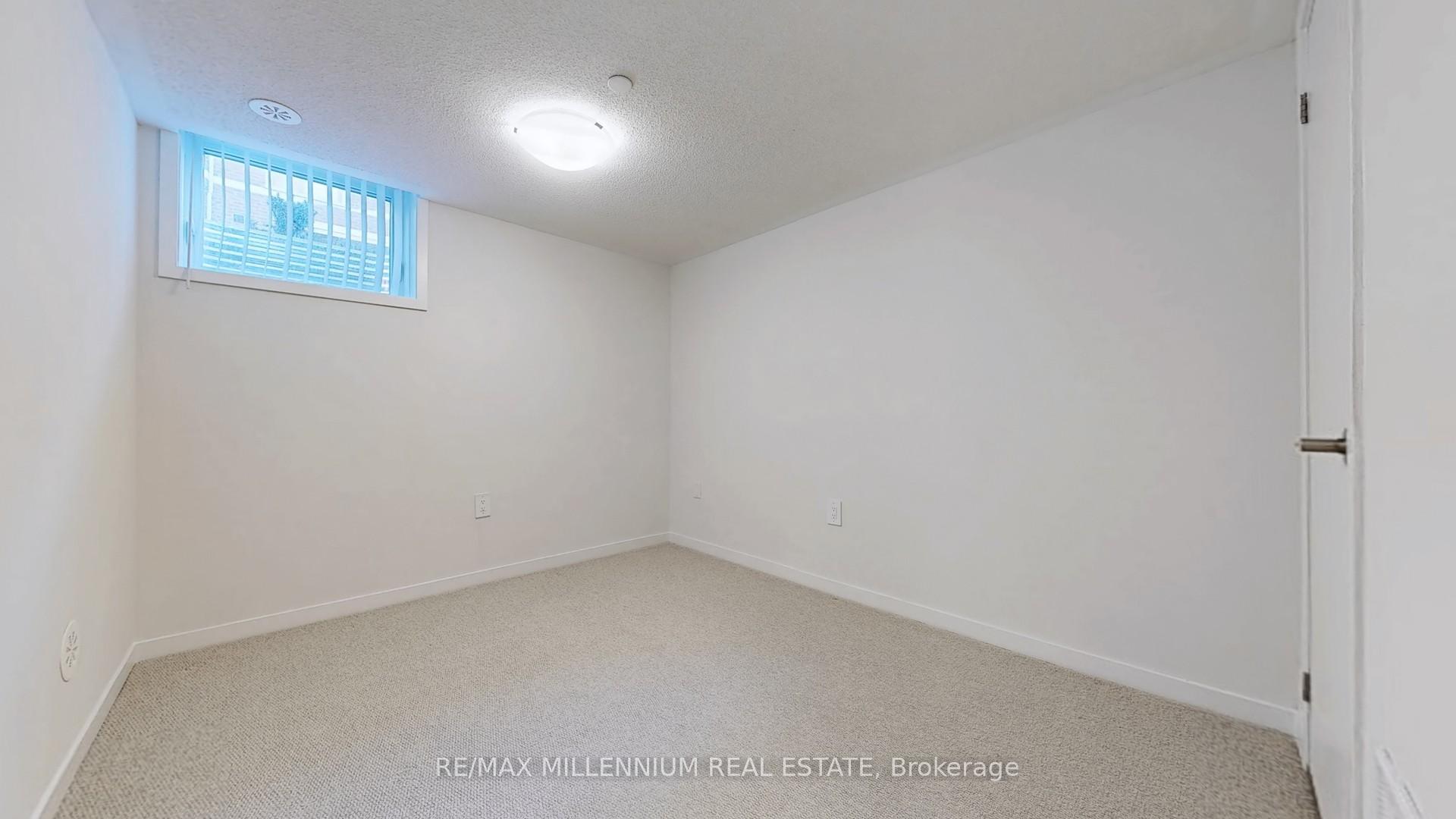 Photo 26 of Unit 64, 31 Honeycrisp Crescent, Vaughan, Vaughan Corporate Centre — HOMEH