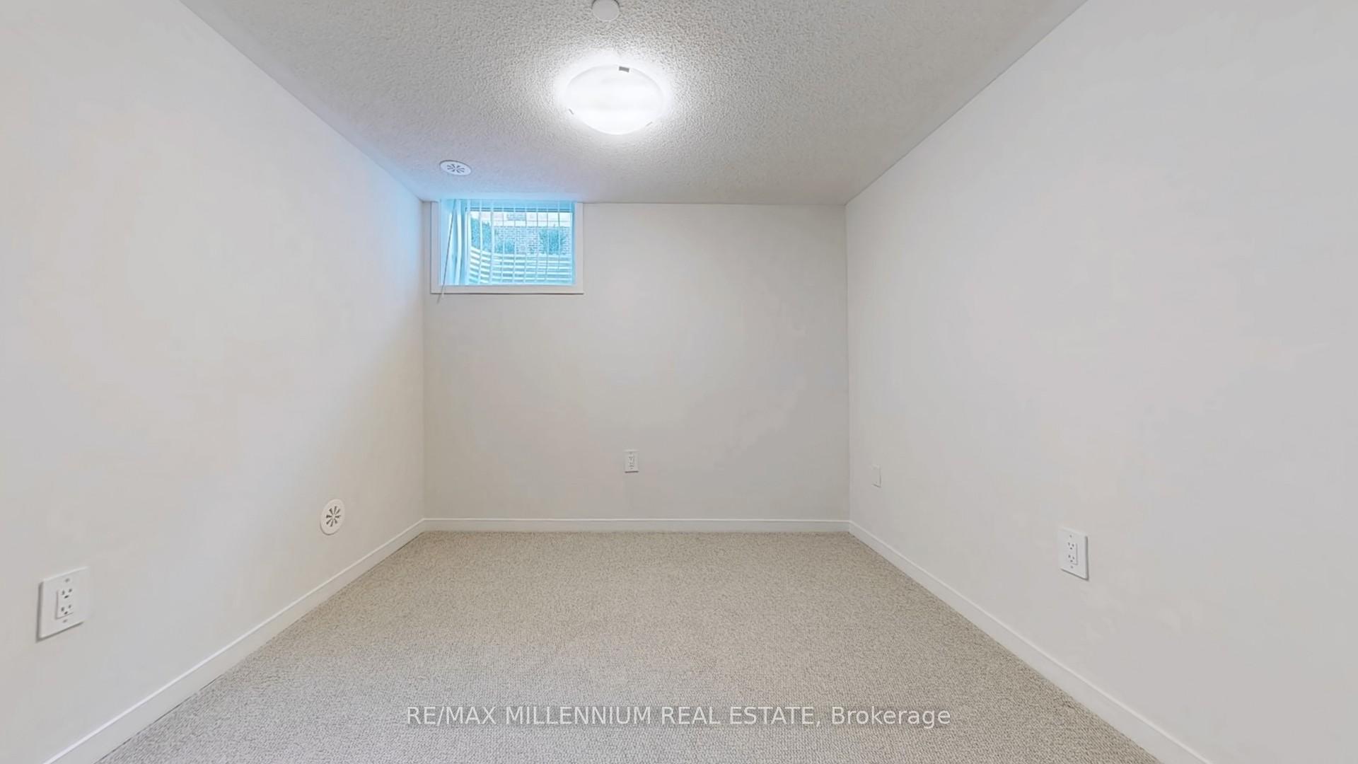 Photo 27 of Unit 64, 31 Honeycrisp Crescent, Vaughan, Vaughan Corporate Centre — HOMEH