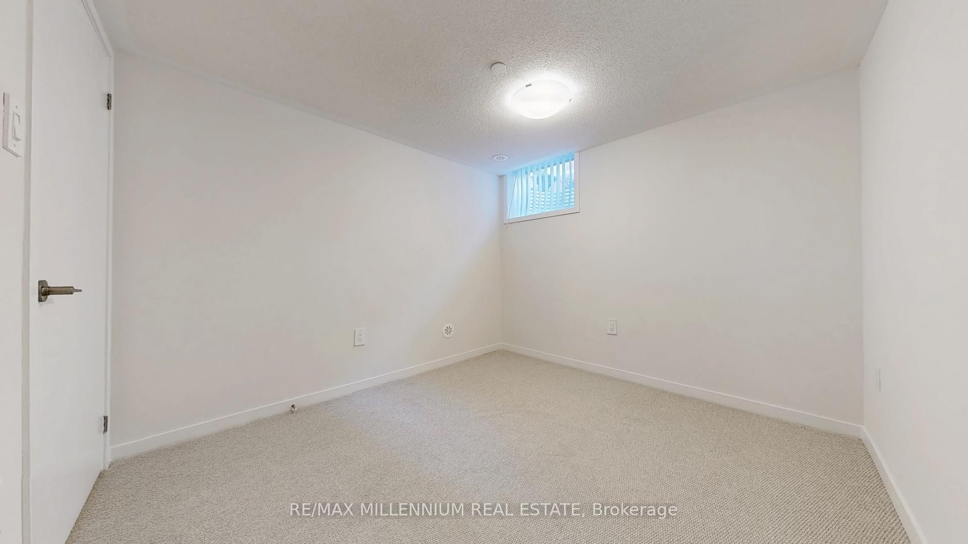 Photo 28 of Unit 64, 31 Honeycrisp Crescent, Vaughan, Vaughan Corporate Centre — HOMEH