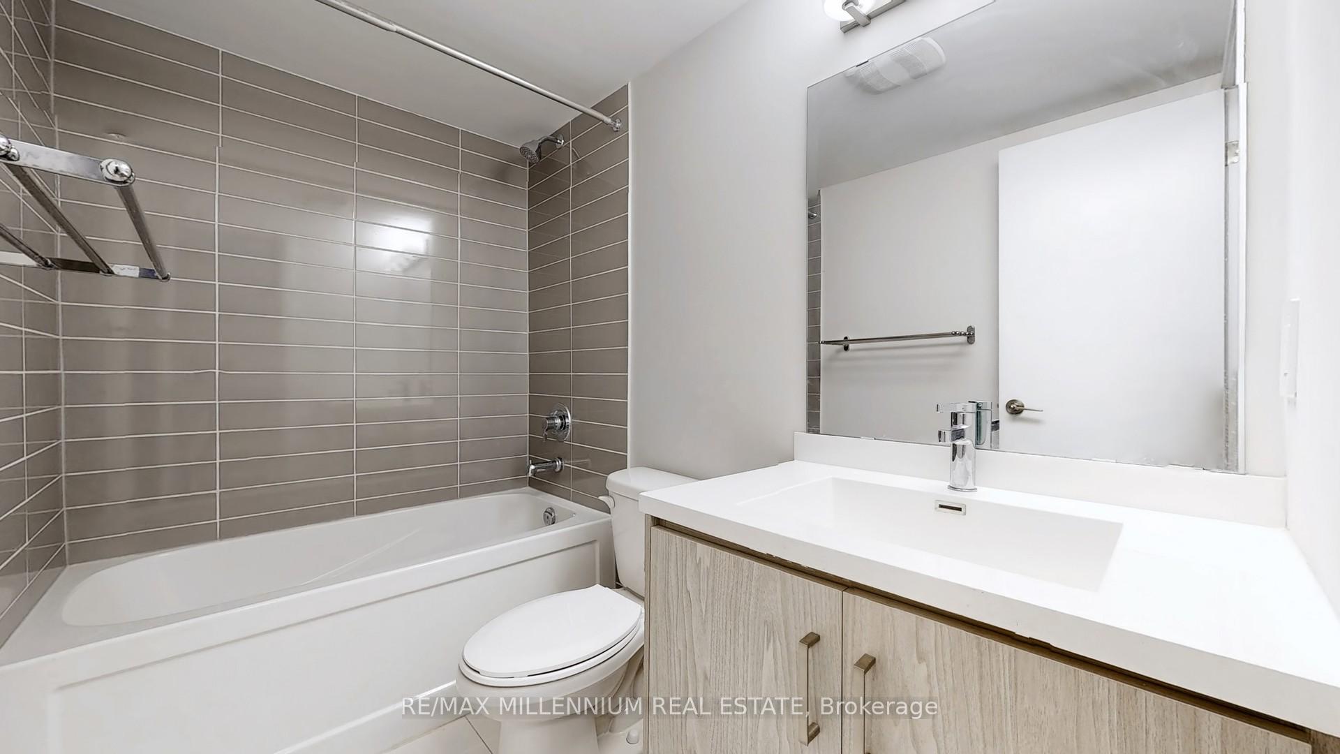 Photo 29 of Unit 64, 31 Honeycrisp Crescent, Vaughan, Vaughan Corporate Centre — HOMEH
