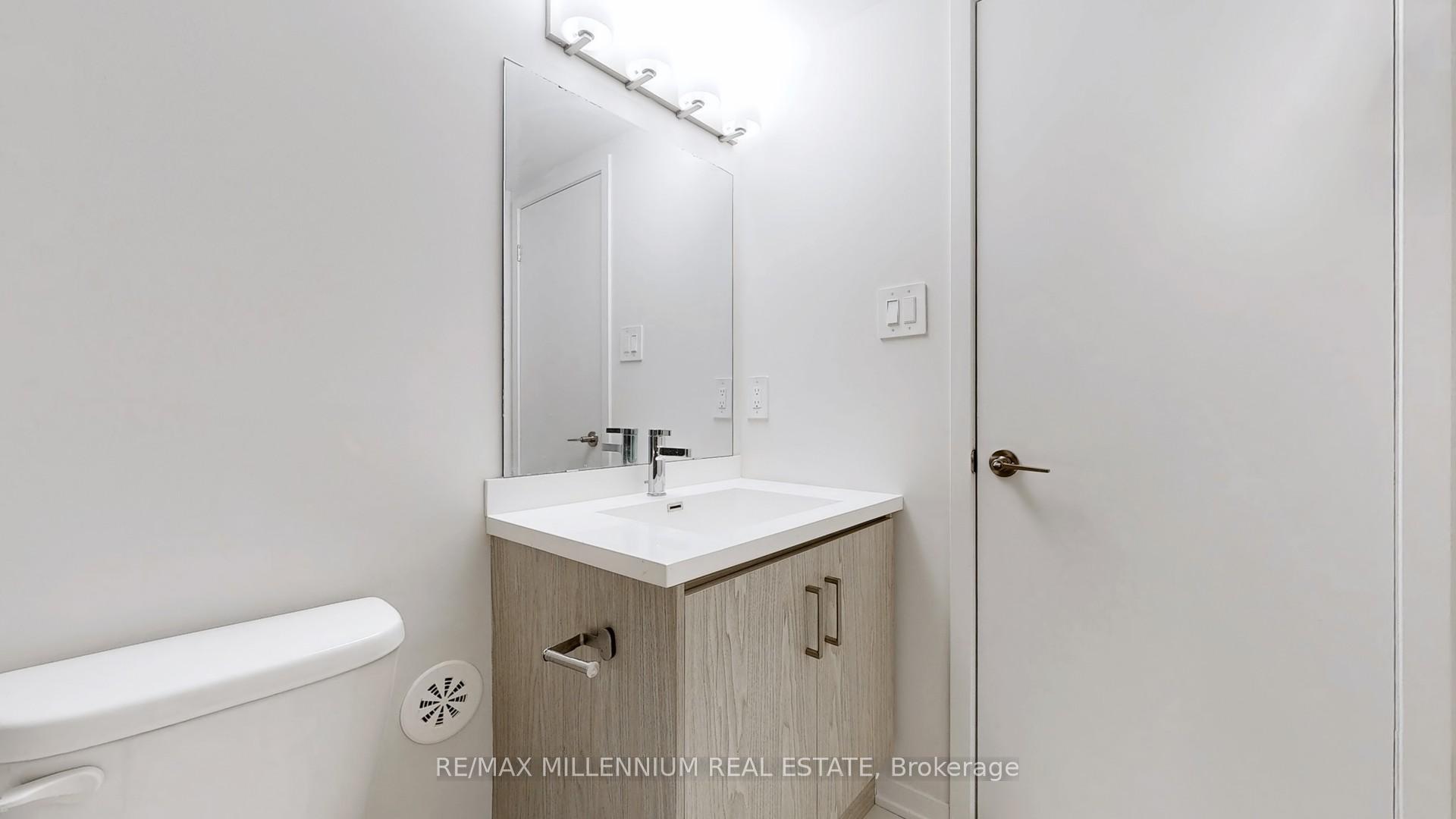 Photo 30 of Unit 64, 31 Honeycrisp Crescent, Vaughan, Vaughan Corporate Centre — HOMEH